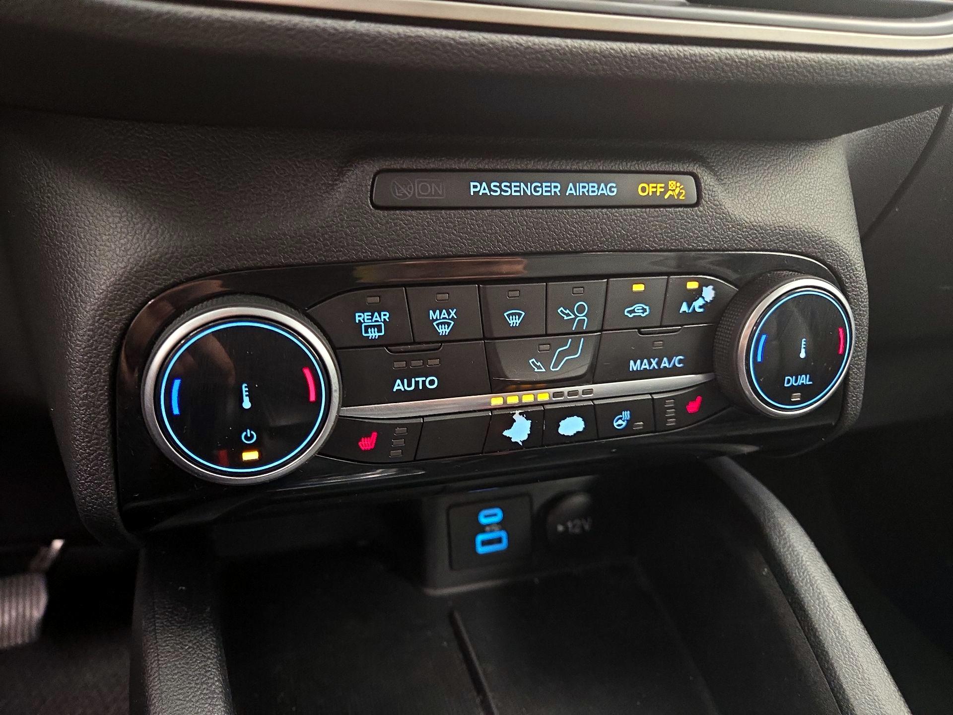 Thumbnail: 2022 Ford Escape - 17