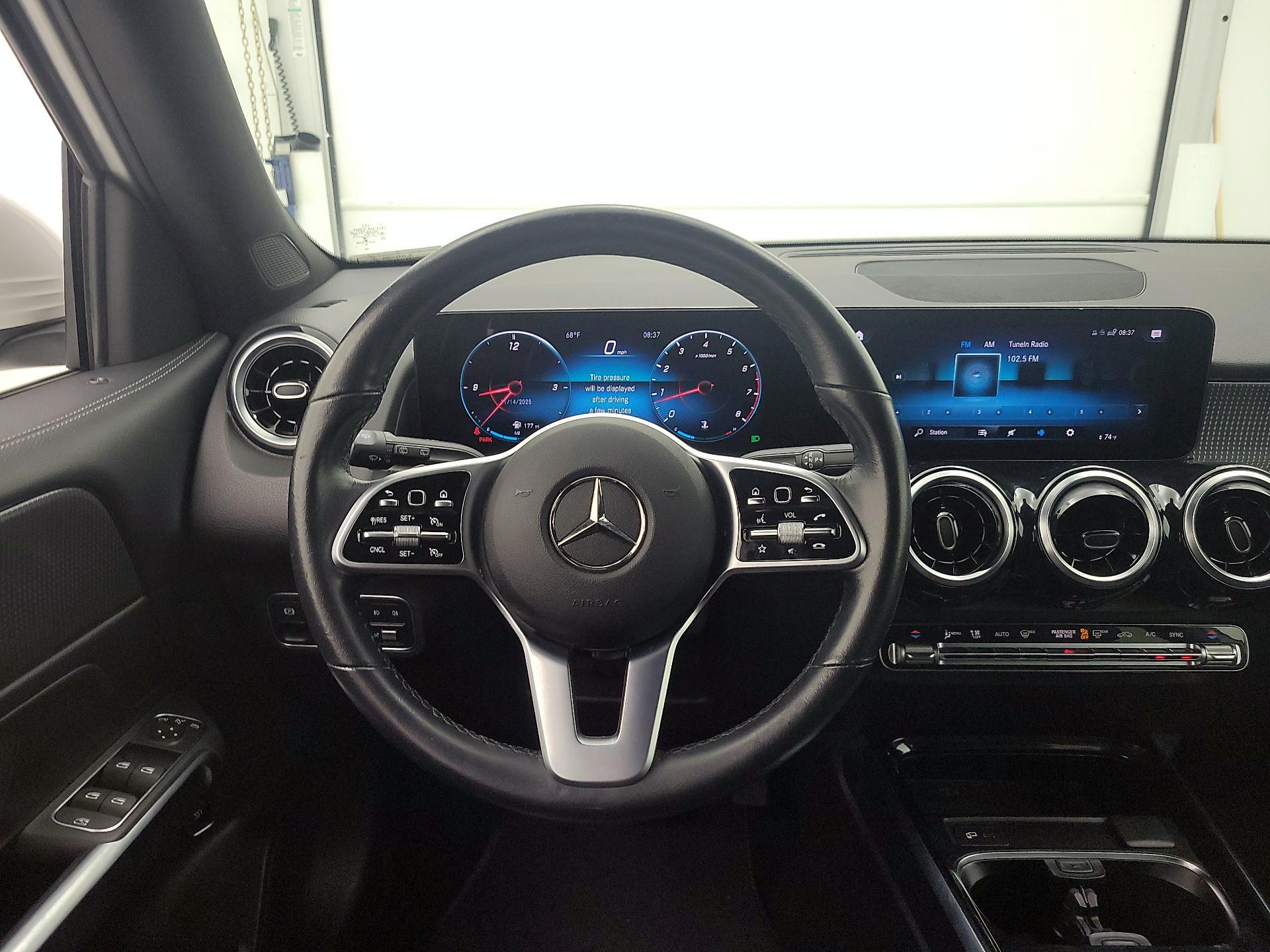 Thumbnail: 2022 Mercedes-Benz GLB - 10