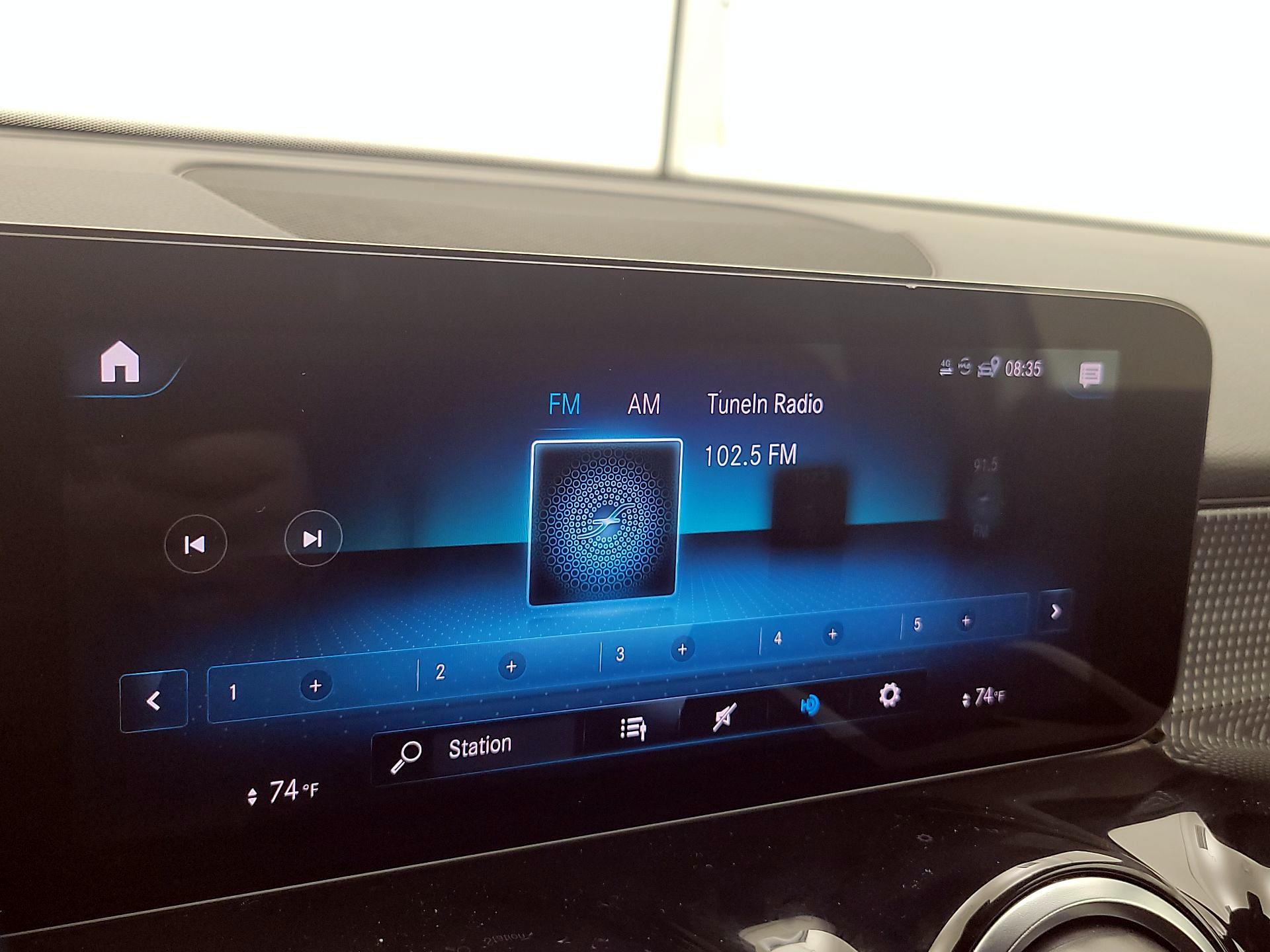 Thumbnail: 2022 Mercedes-Benz GLB - 15