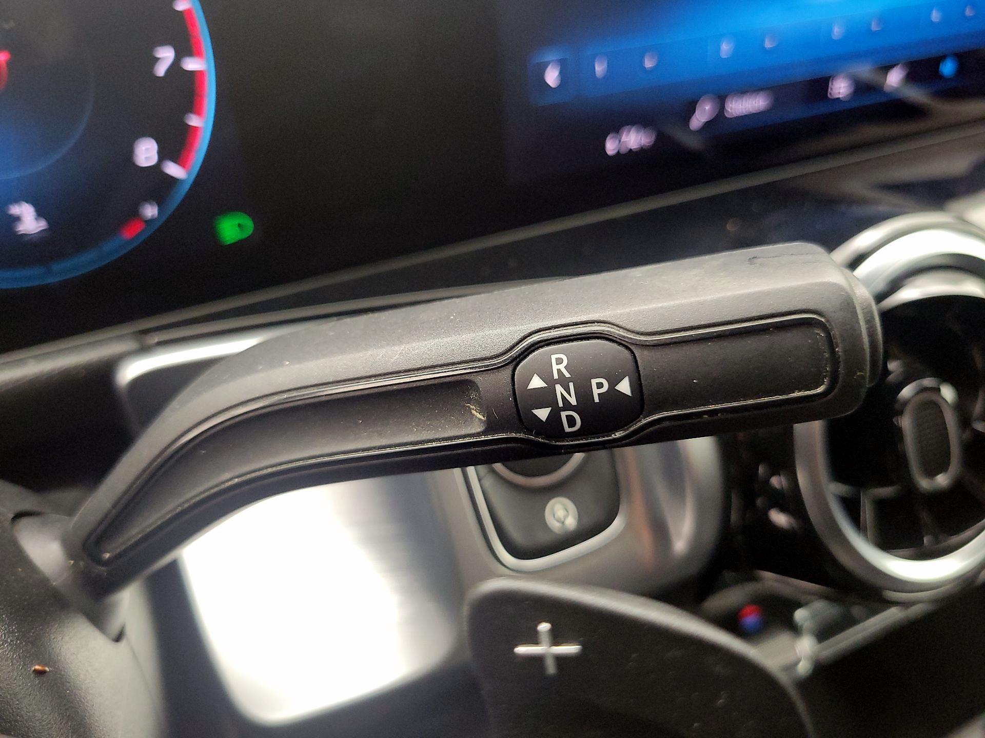 Thumbnail: 2022 Mercedes-Benz GLB - 17