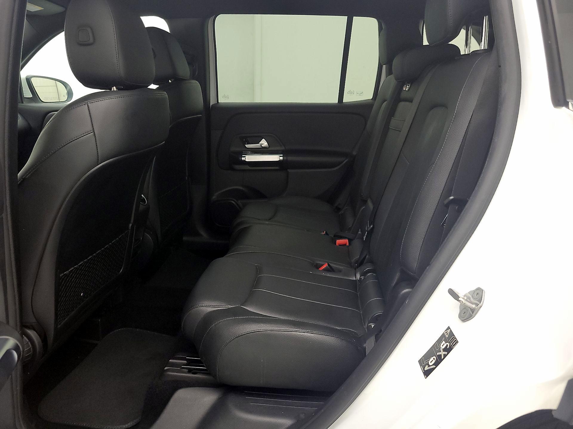 Thumbnail: 2022 Mercedes-Benz GLB - 19