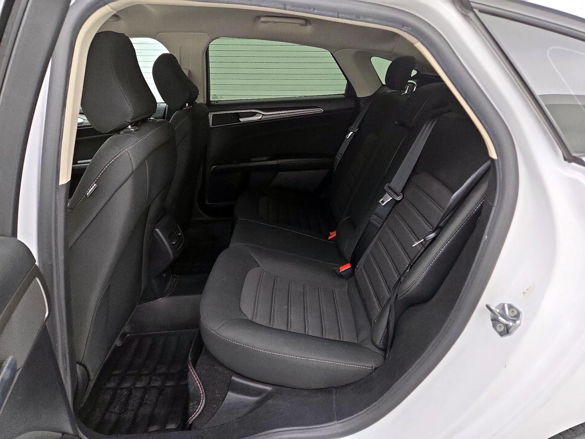 Thumbnail: 2020 Ford Fusion - 19