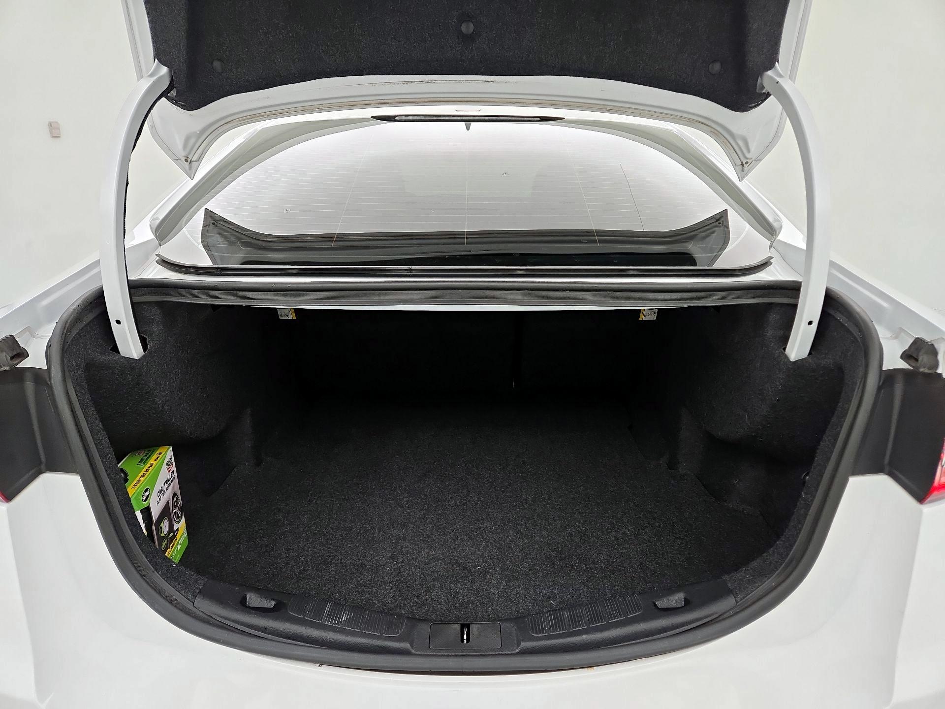 Thumbnail: 2020 Ford Fusion - 20