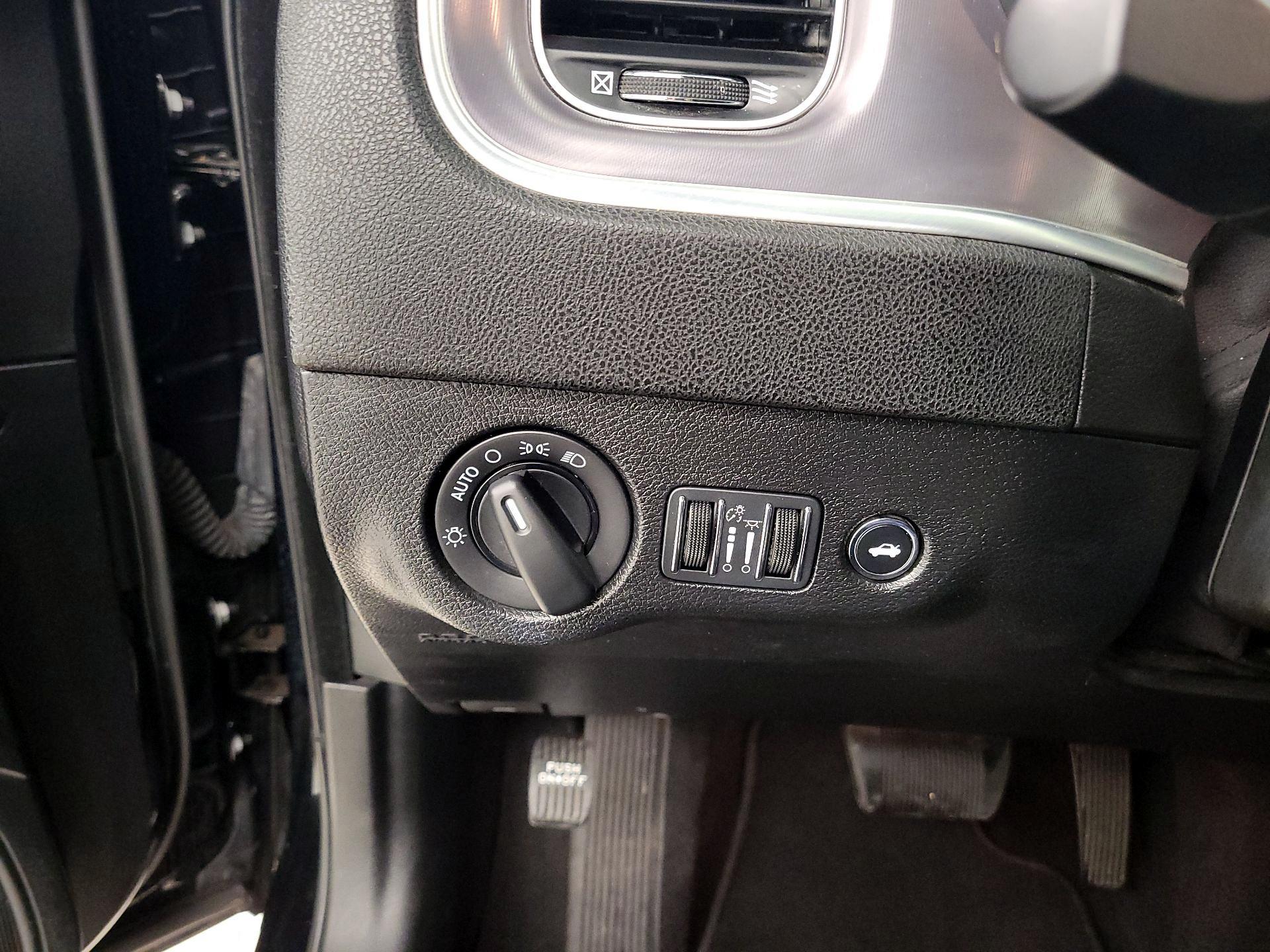 Thumbnail: 2022 Dodge Charger - 13