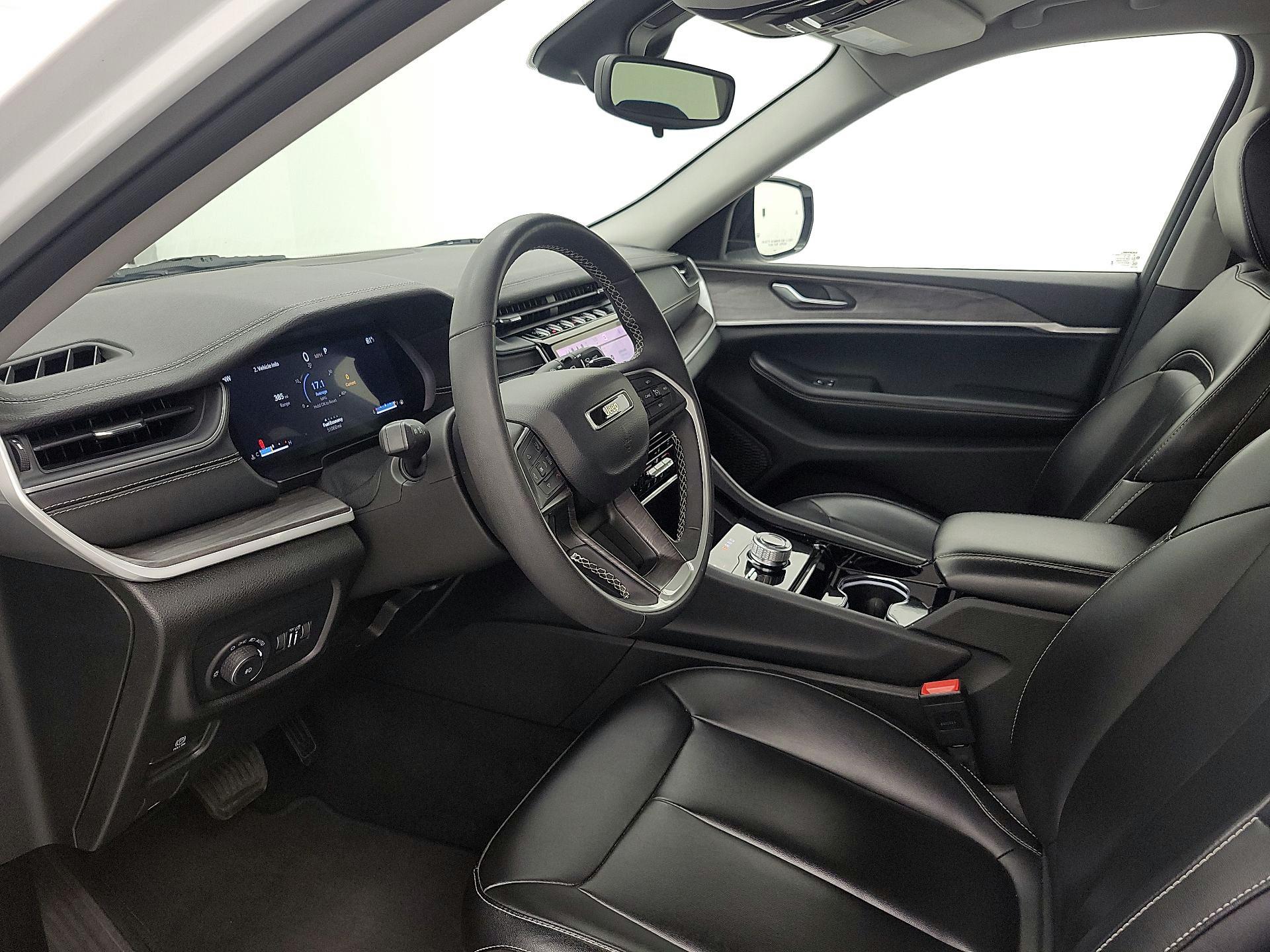 Thumbnail: 2023 Jeep Grand Cherokee L - 11