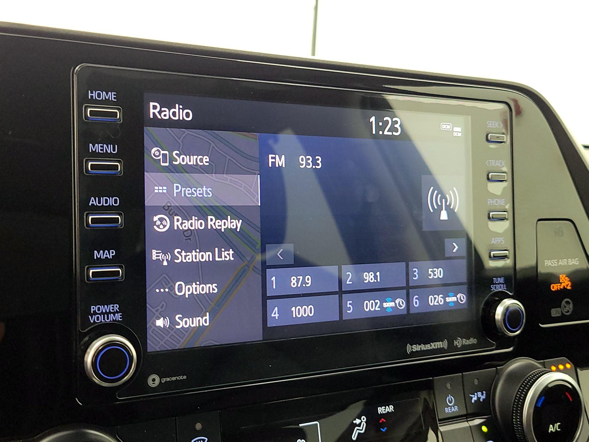 Thumbnail: 2021 Toyota Highlander - 16