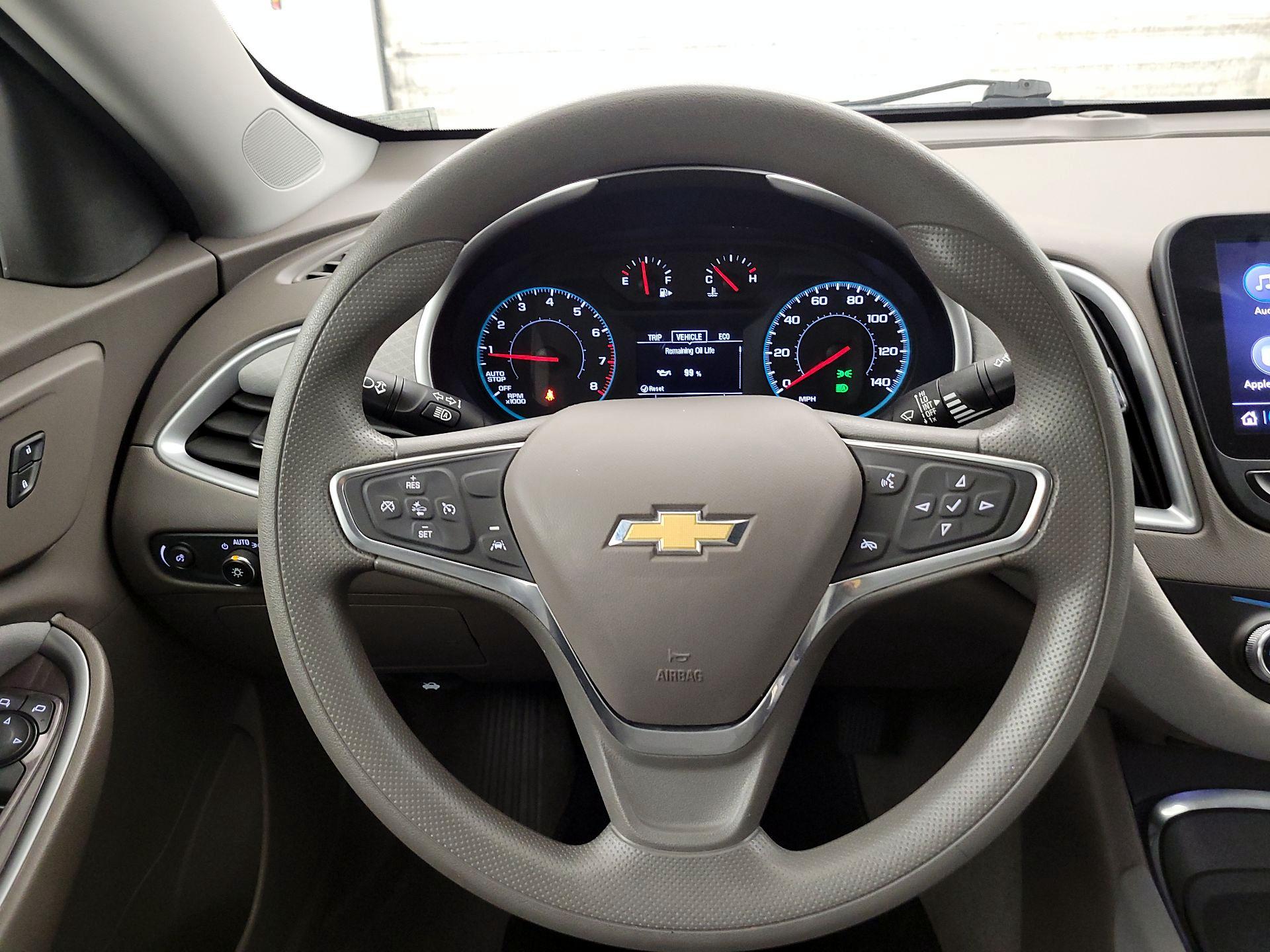 Thumbnail: 2023 Chevrolet Malibu - 10