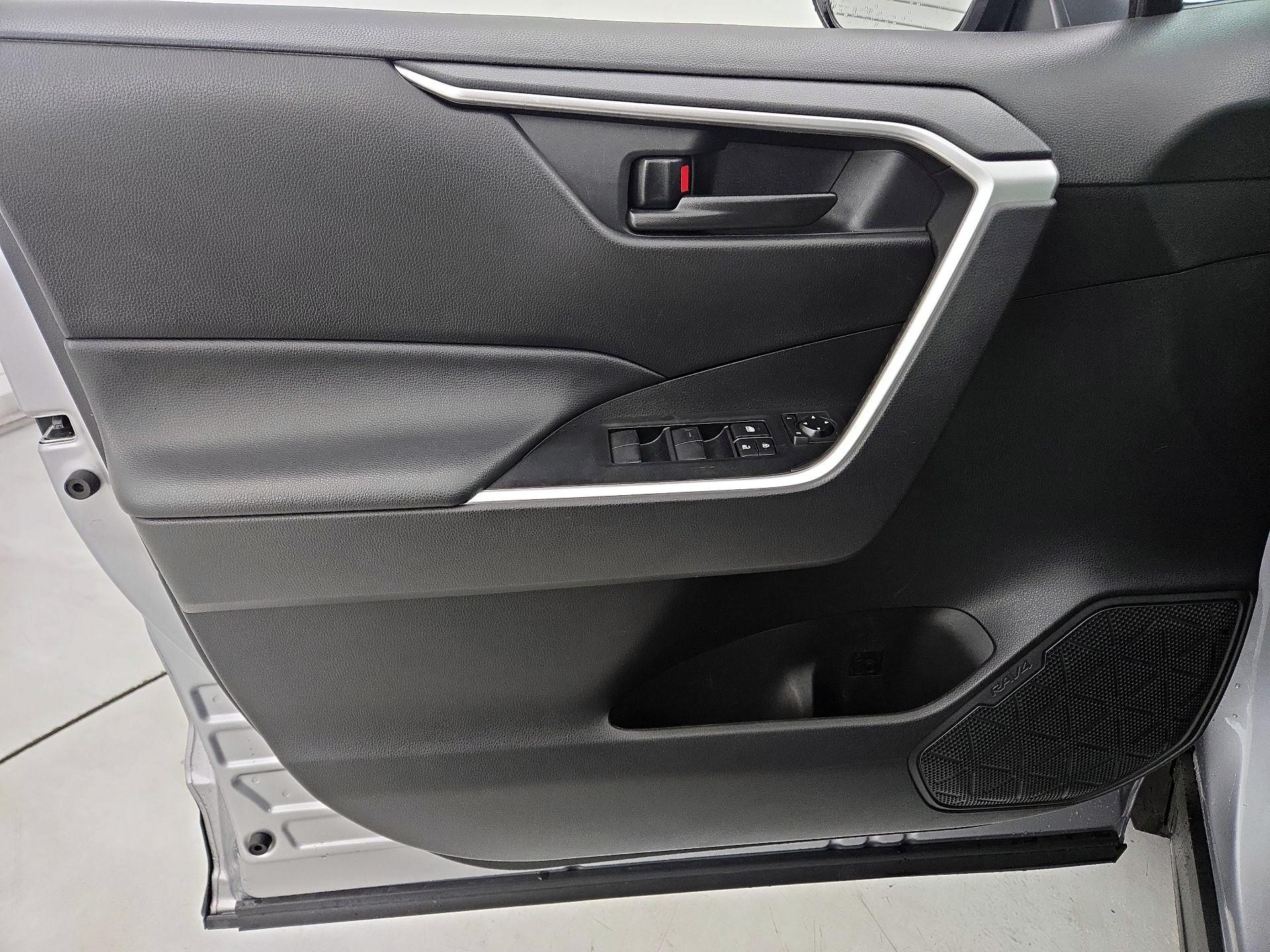 Thumbnail: 2023 Toyota RAV4 - 12