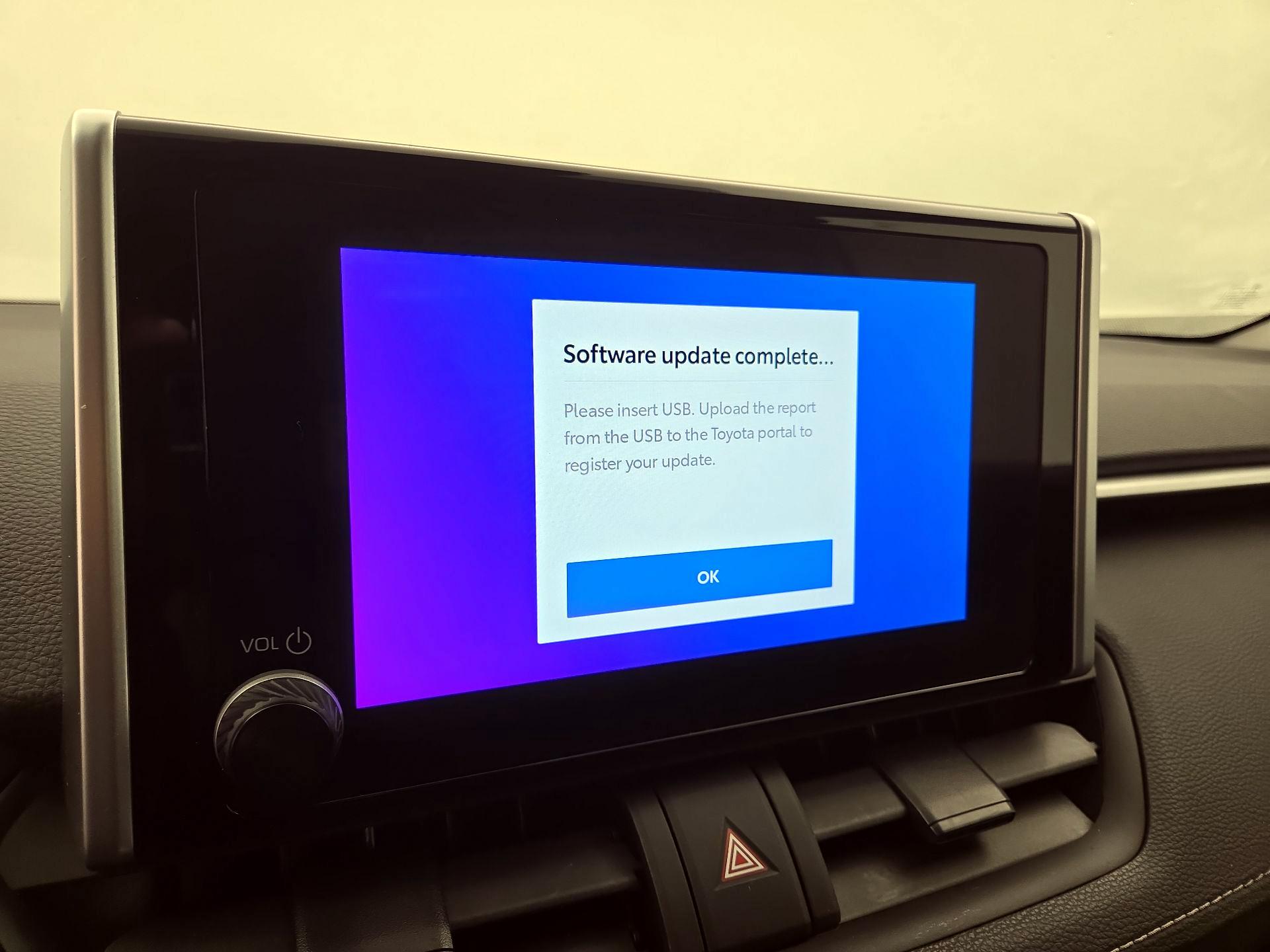 Thumbnail: 2023 Toyota RAV4 - 15