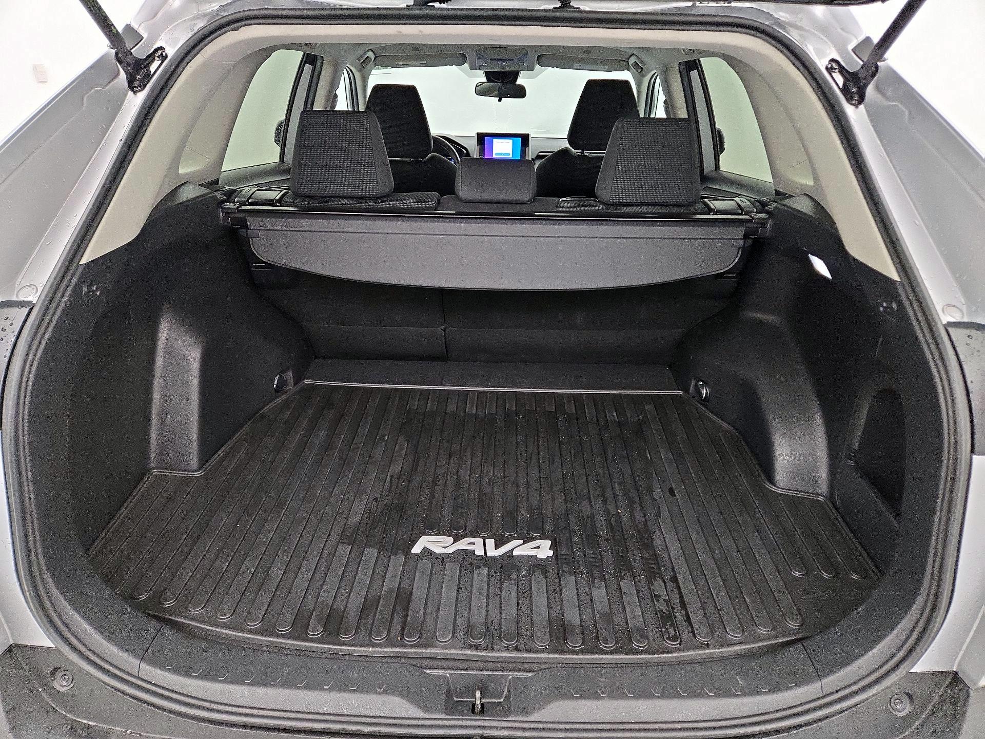 Thumbnail: 2023 Toyota RAV4 - 19