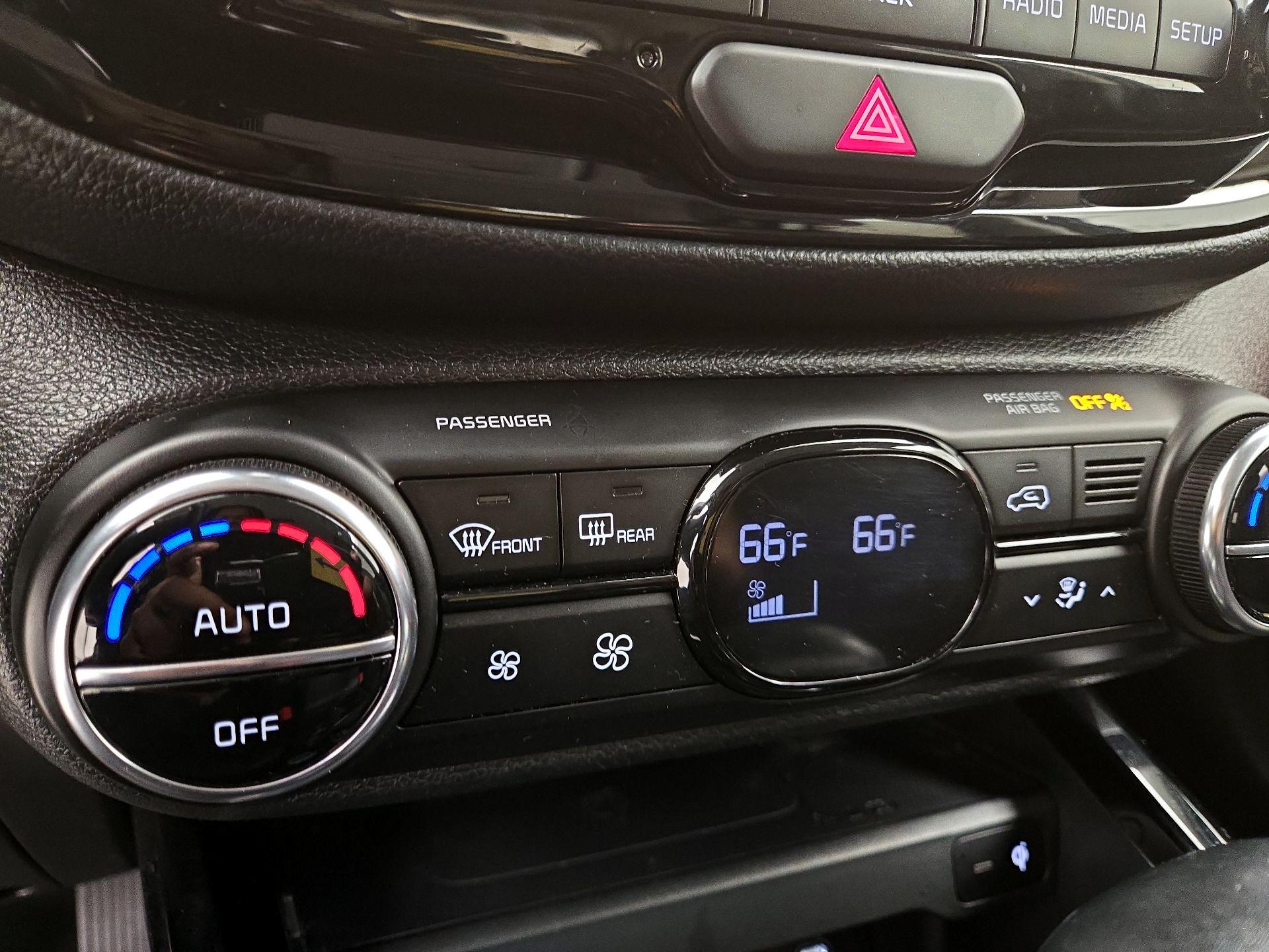 Thumbnail: 2023 Kia Soul - 16