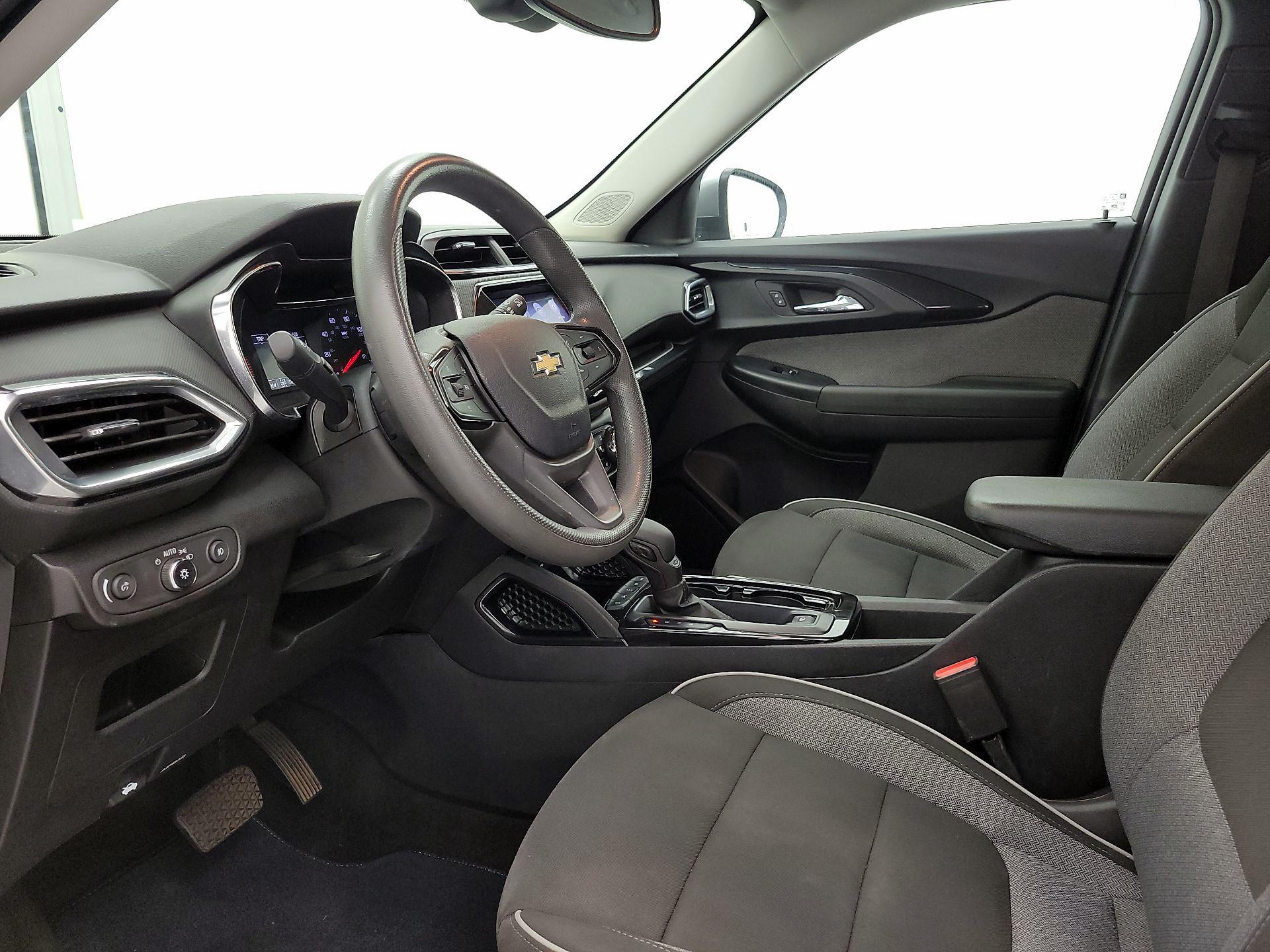 Thumbnail: 2023 Chevrolet TrailBlazer - 11