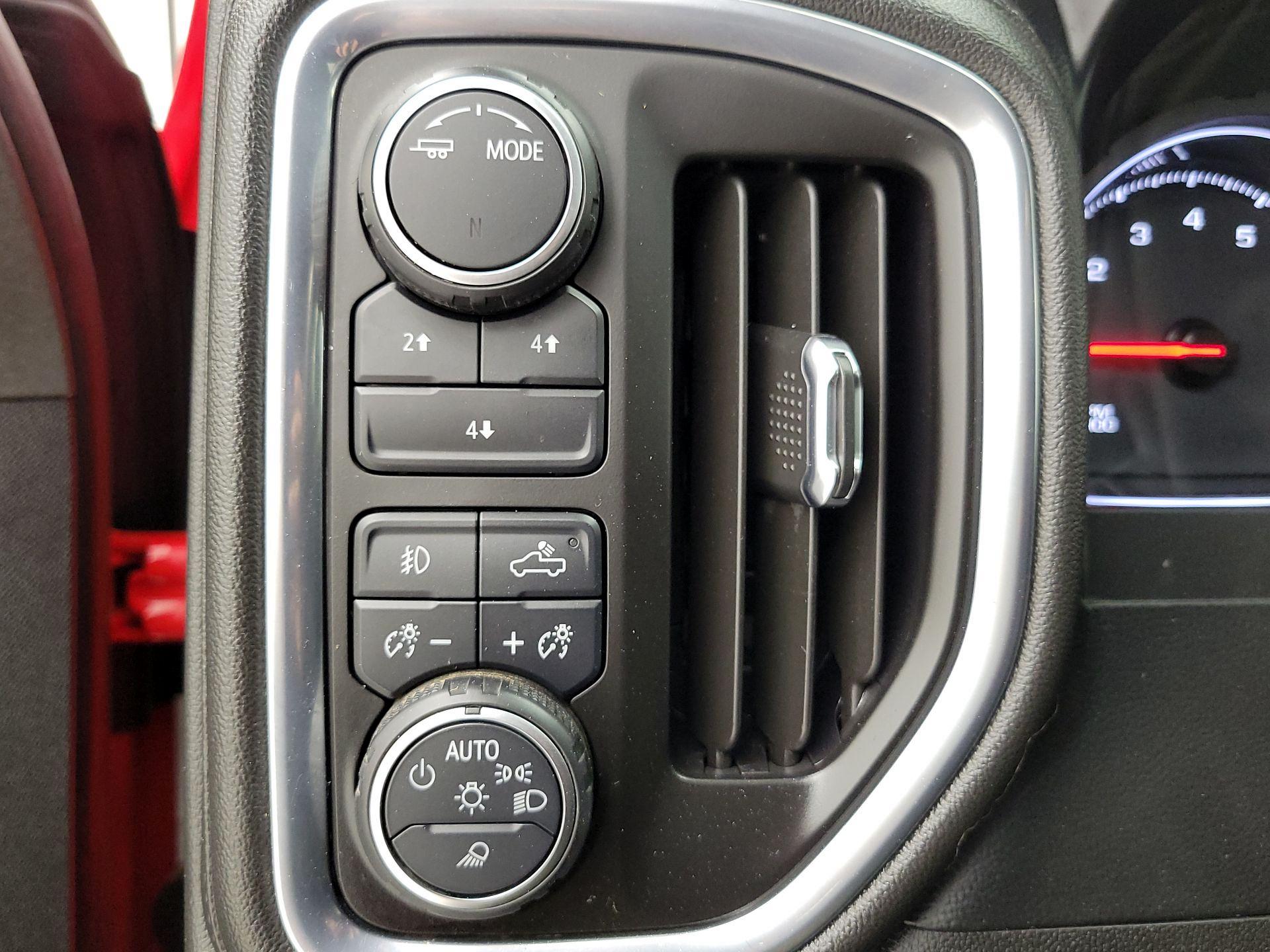 Thumbnail: 2021 Chevrolet Silverado 2500 - 13