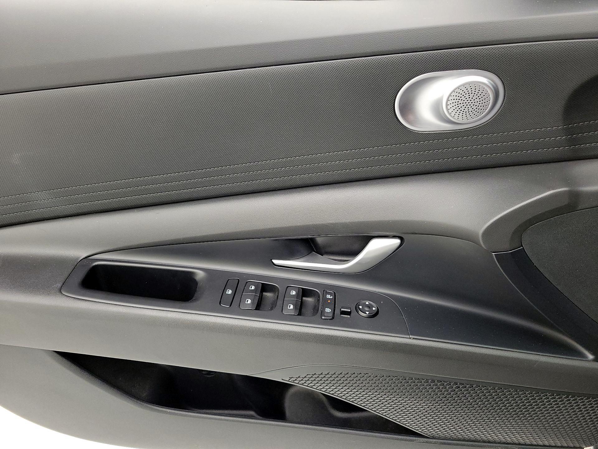 Thumbnail: 2024 Hyundai Elantra - 12