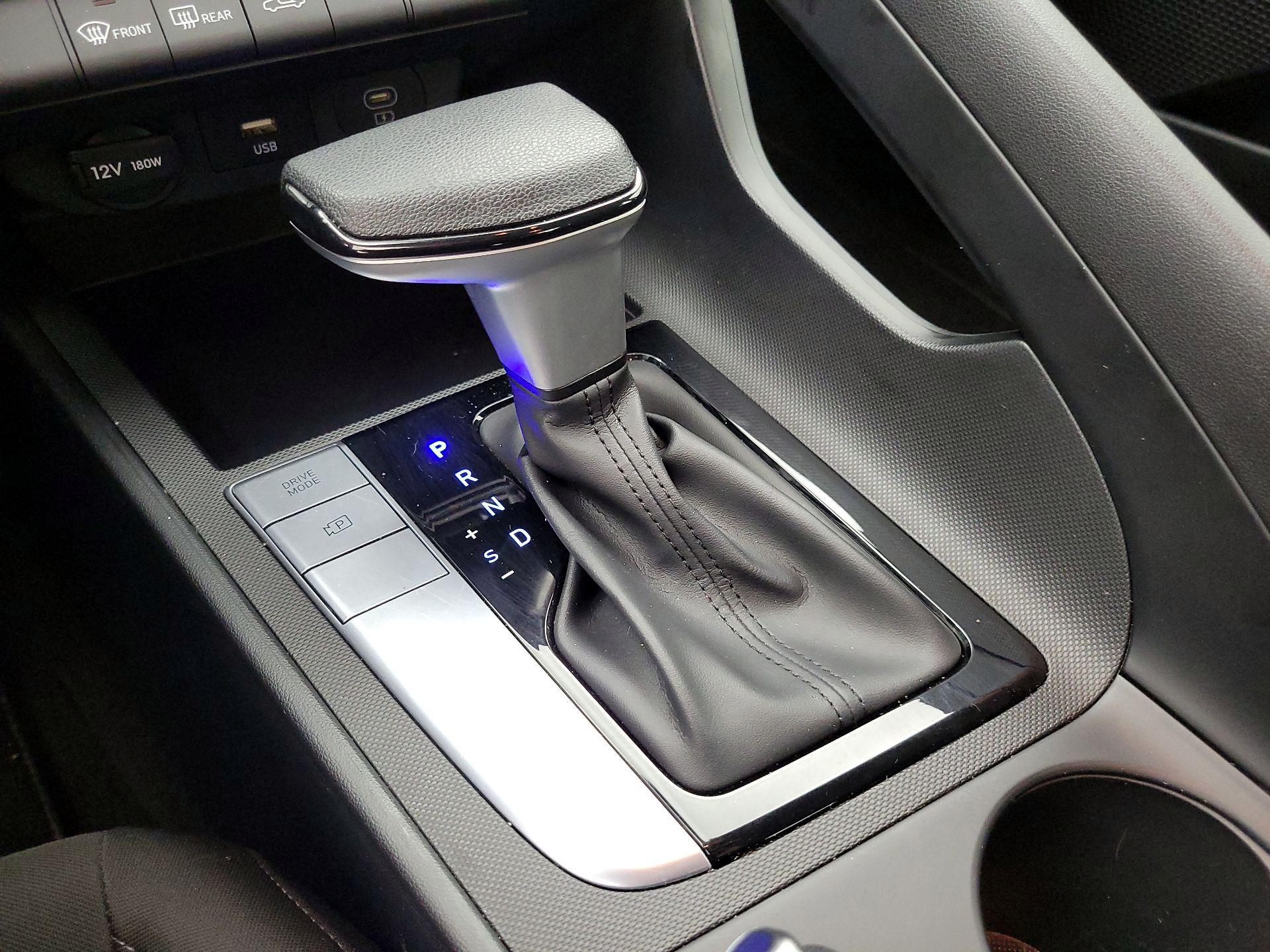 Thumbnail: 2024 Hyundai Elantra - 18