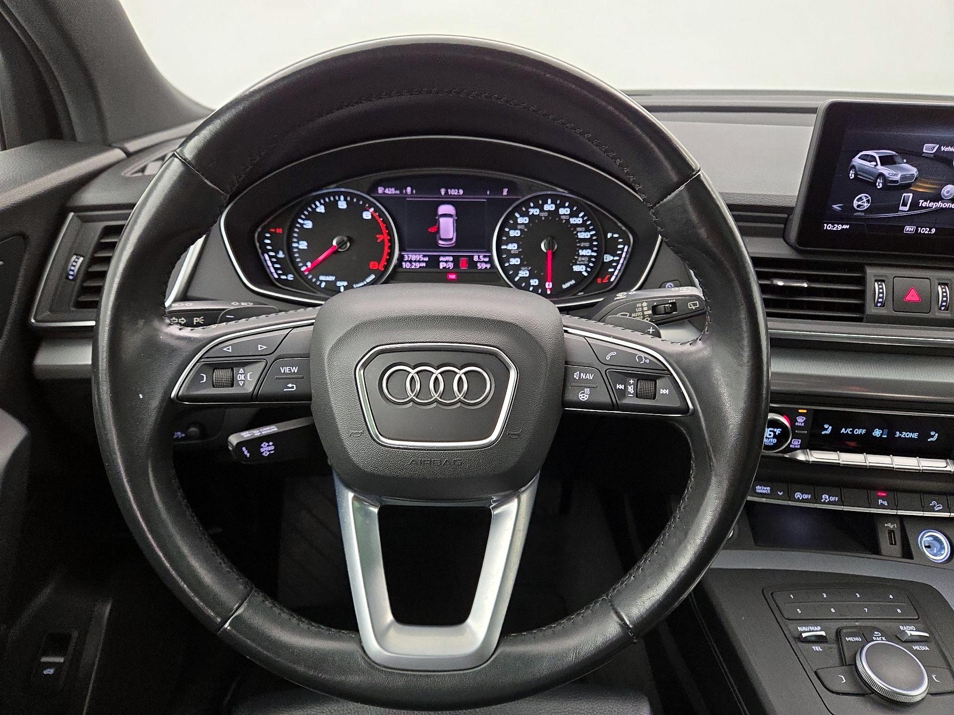 Thumbnail: 2020 Audi Q5 - 10