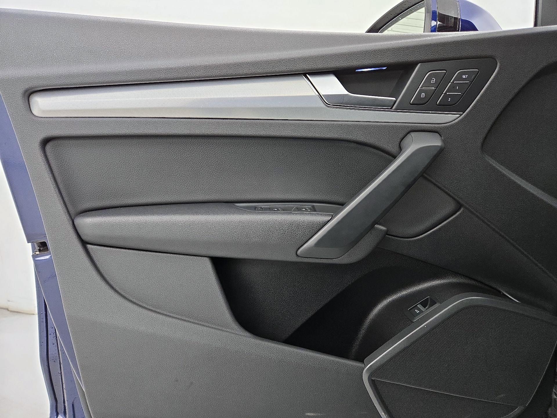 Thumbnail: 2020 Audi Q5 - 12