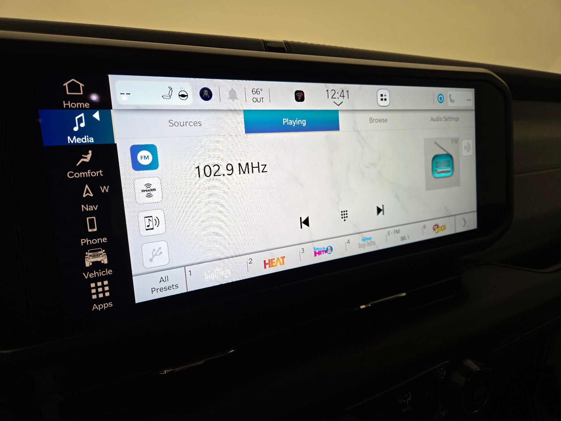 Thumbnail: 2024 Jeep Wrangler - 16