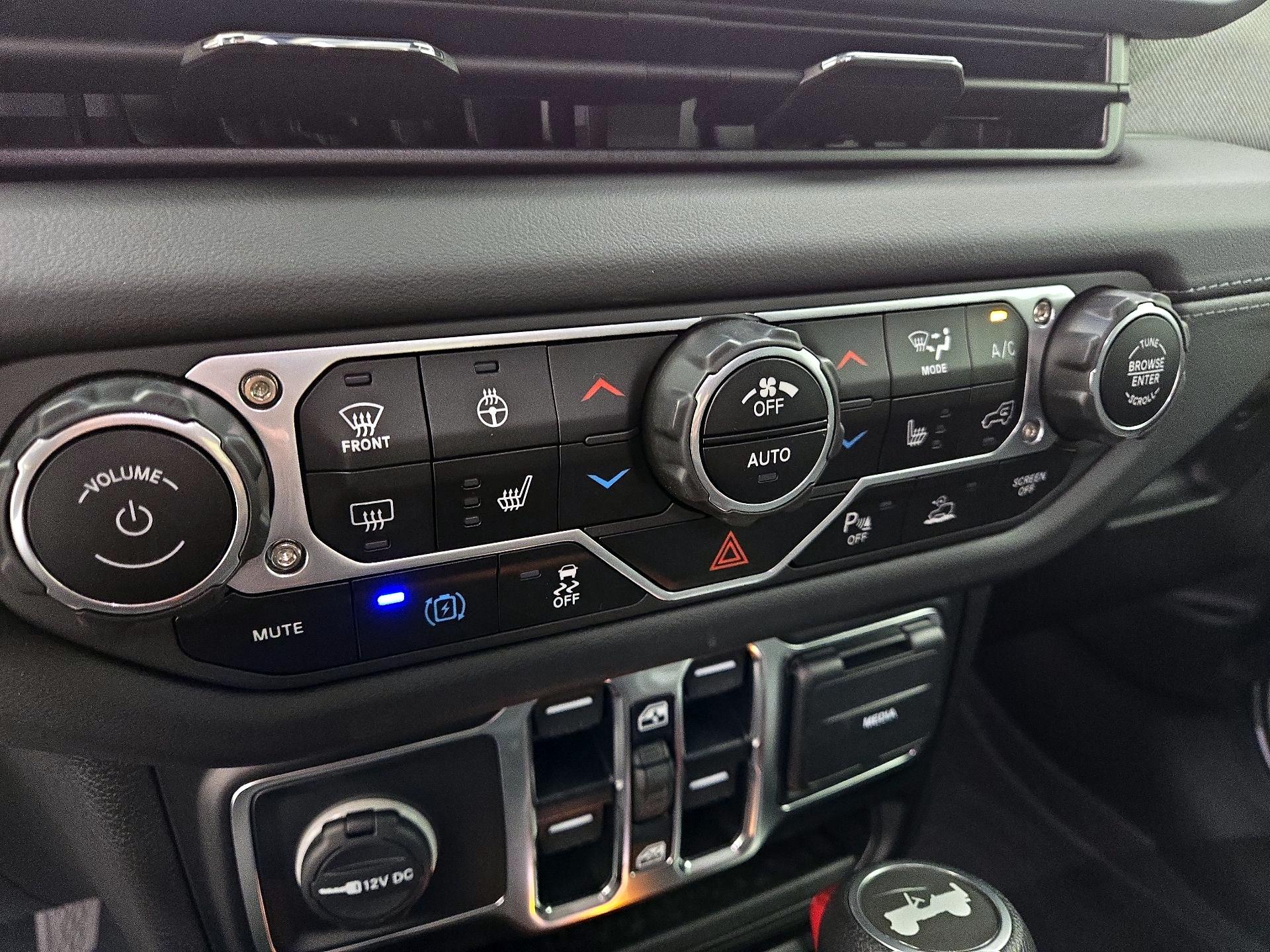 Thumbnail: 2024 Jeep Wrangler - 17