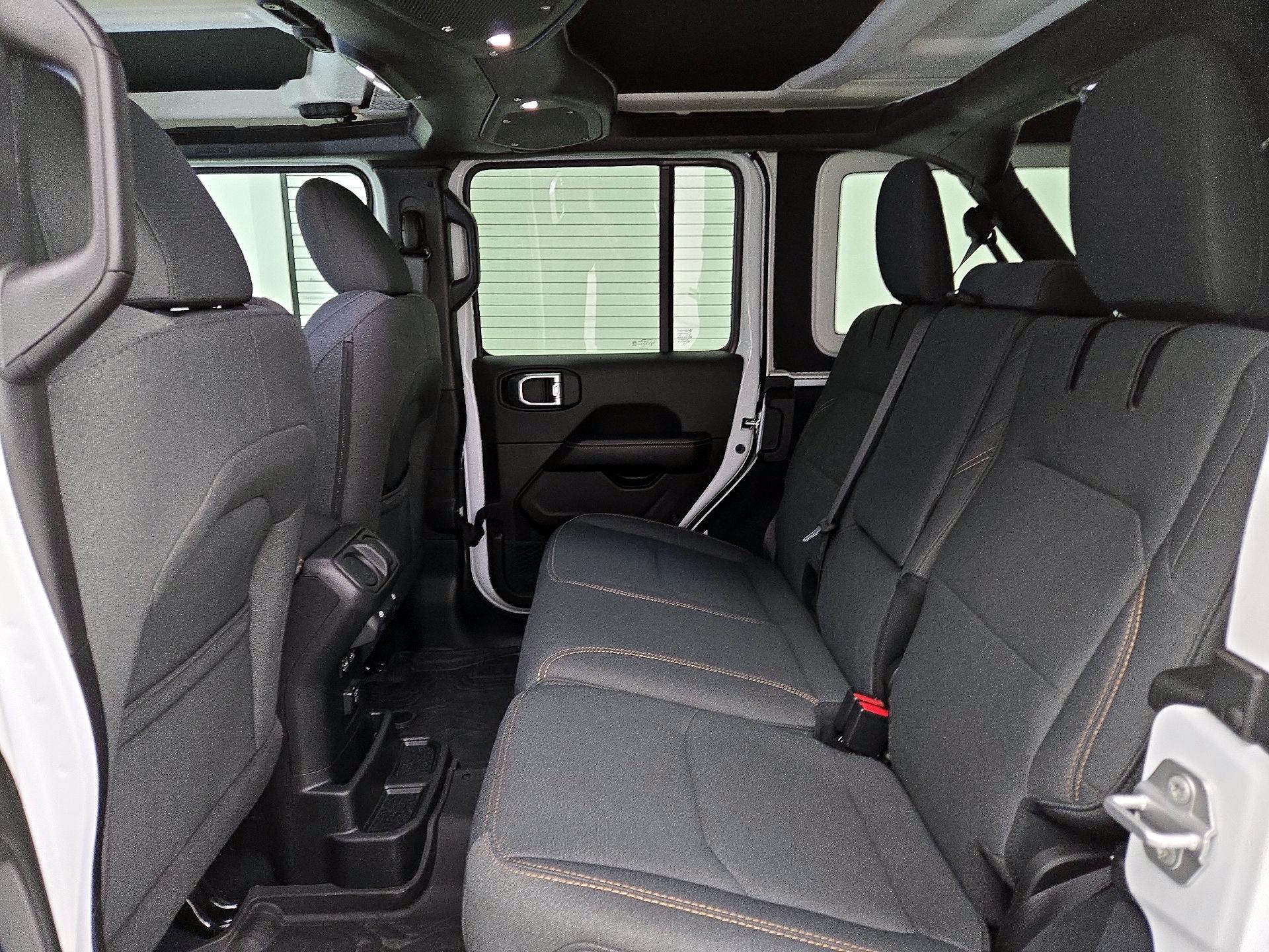 Thumbnail: 2024 Jeep Wrangler - 20