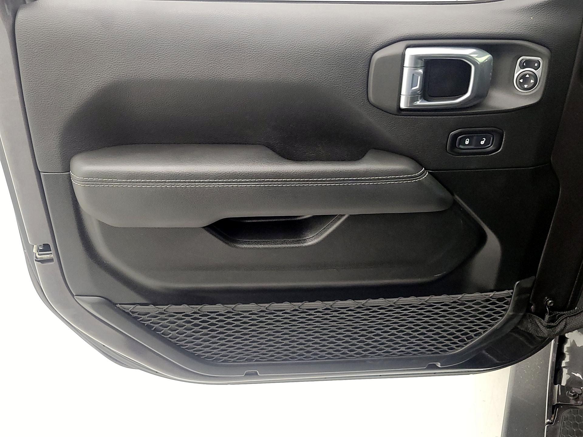 Thumbnail: 2021 Jeep Wrangler - 12