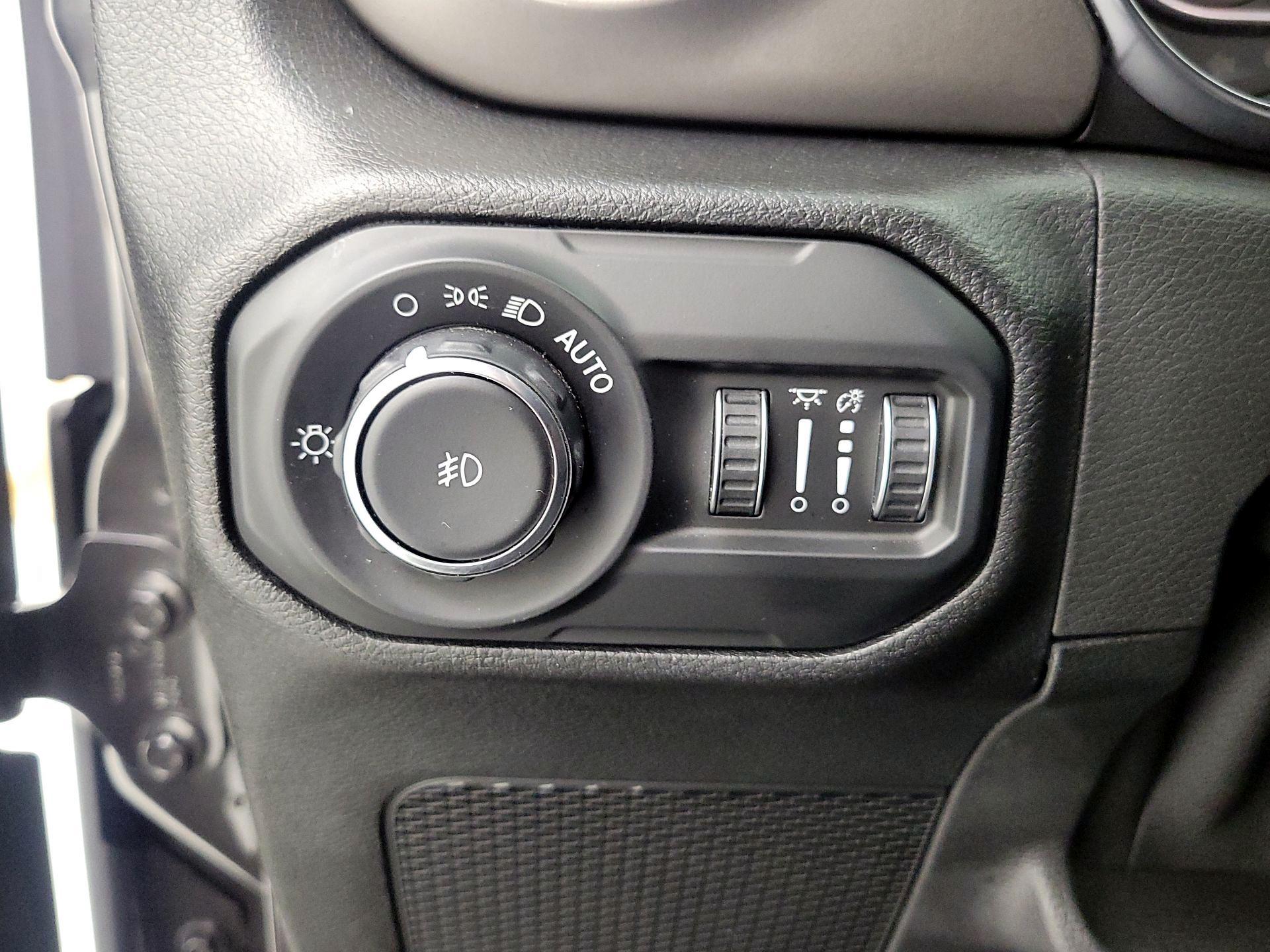 Thumbnail: 2021 Jeep Wrangler - 13