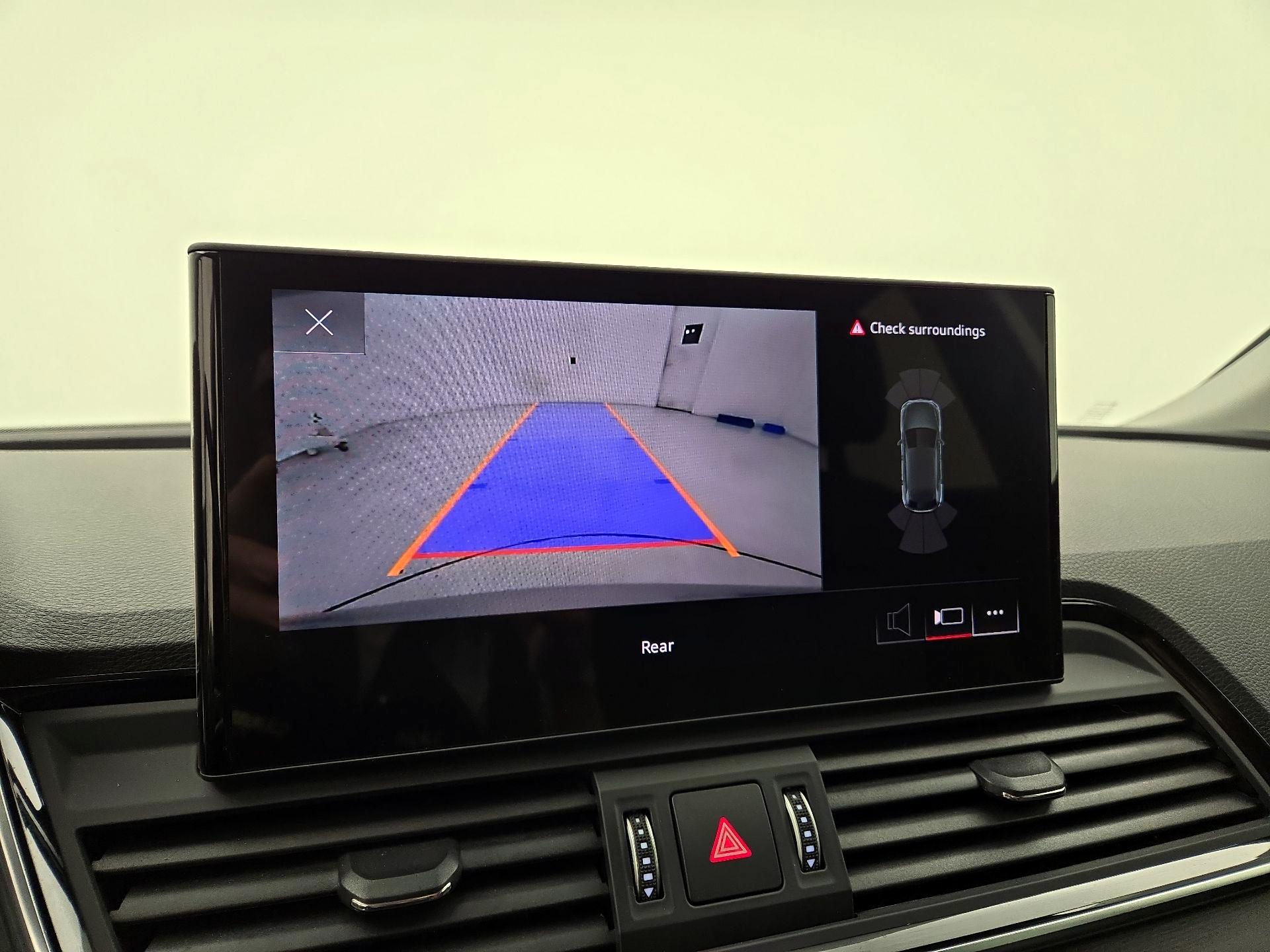 Thumbnail: 2023 Audi Q5 - 14