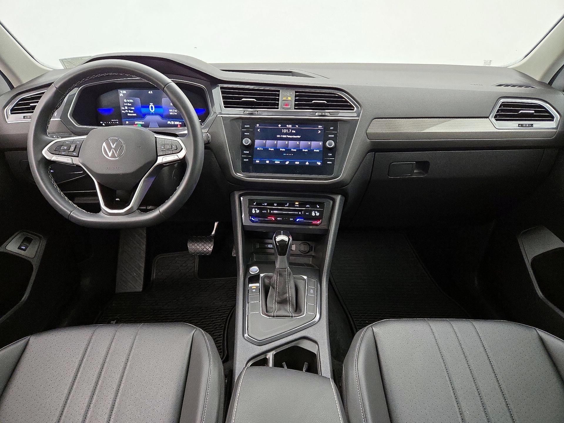 Thumbnail: 2022 Volkswagen Tiguan - 9