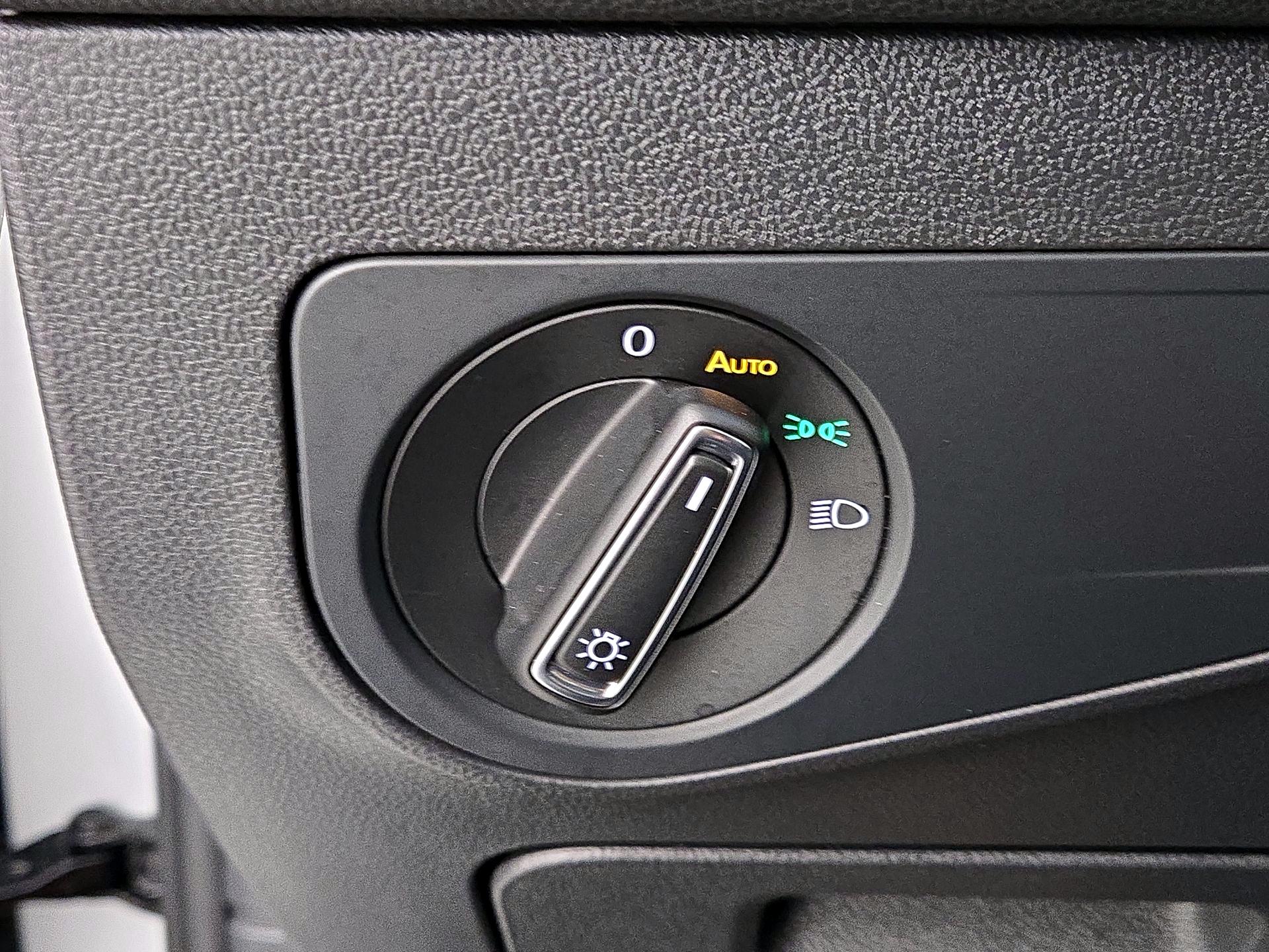 Thumbnail: 2022 Volkswagen Tiguan - 13