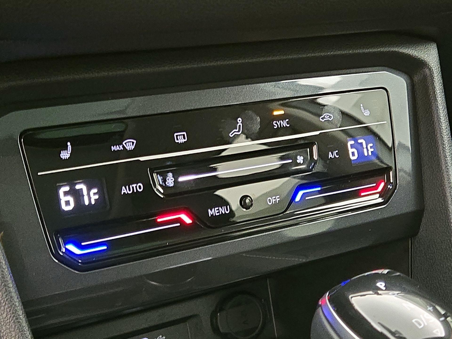 Thumbnail: 2022 Volkswagen Tiguan - 16