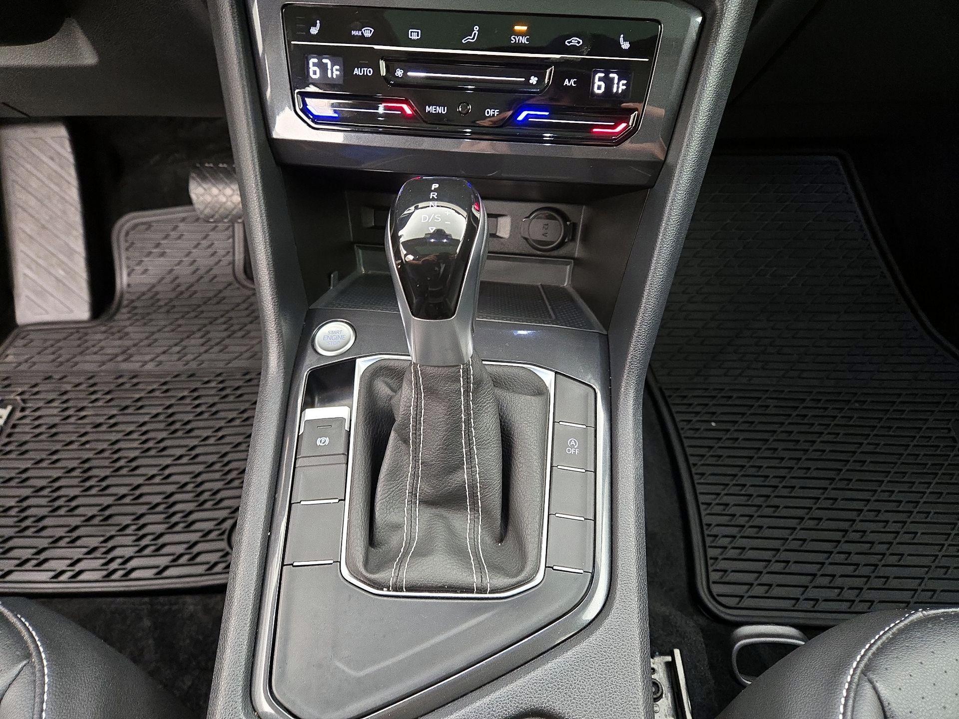 Thumbnail: 2022 Volkswagen Tiguan - 17