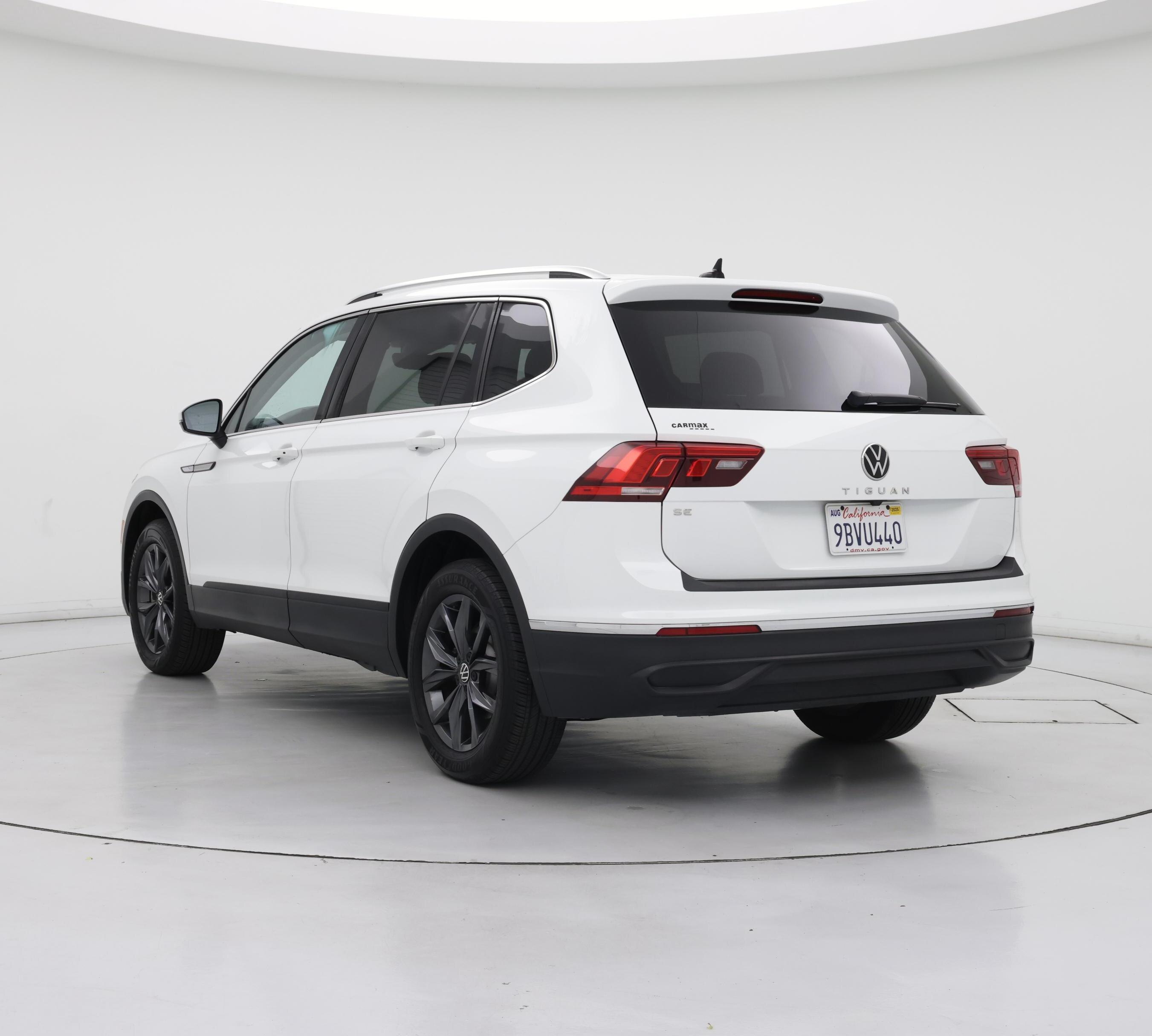 Thumbnail: 2022 Volkswagen Tiguan - 2