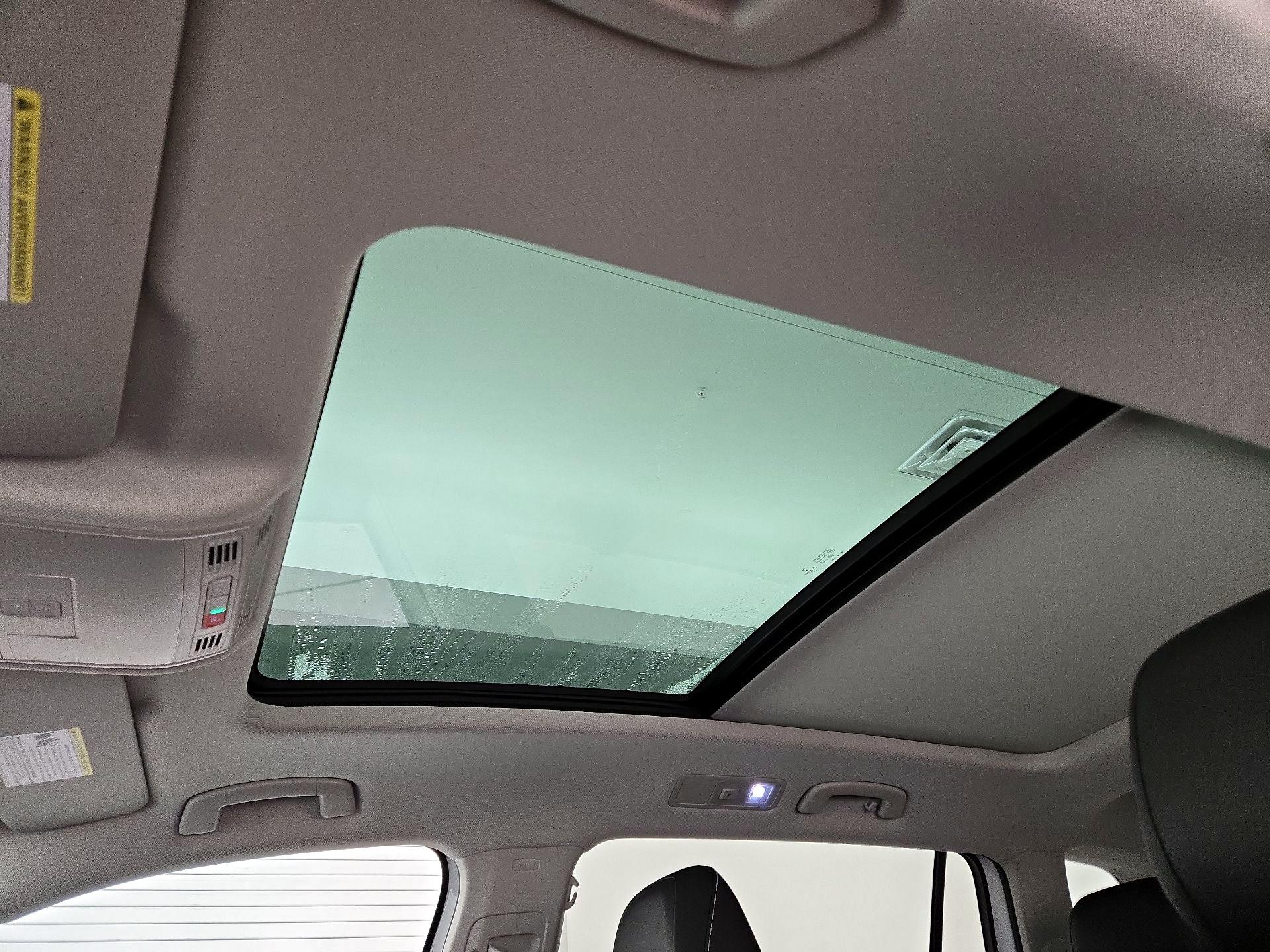 Thumbnail: 2022 Volkswagen Tiguan - 19