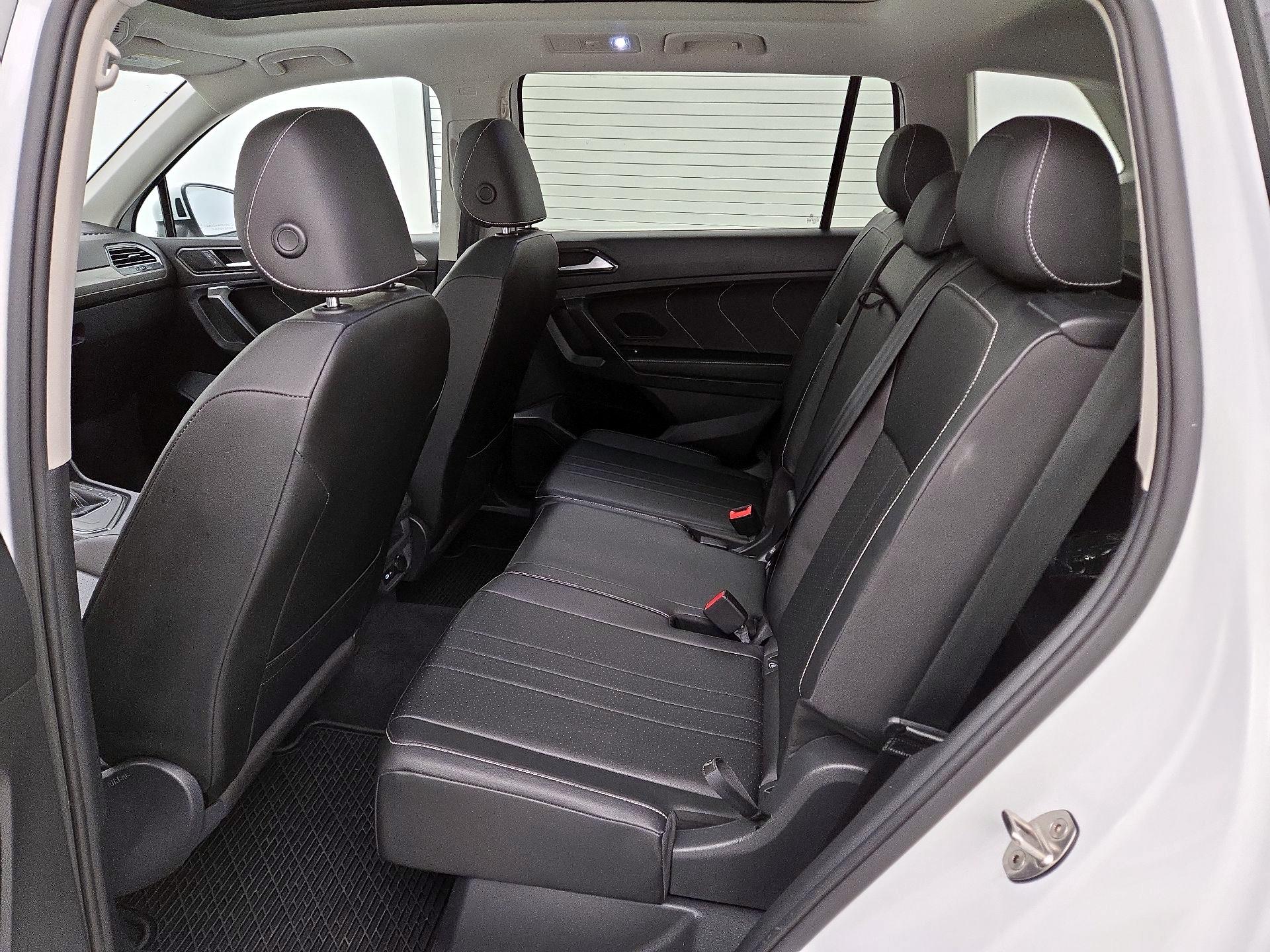 Thumbnail: 2022 Volkswagen Tiguan - 20