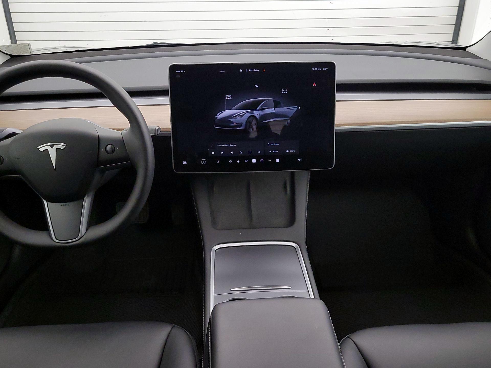 Thumbnail: 2023 Tesla Model 3 - 9