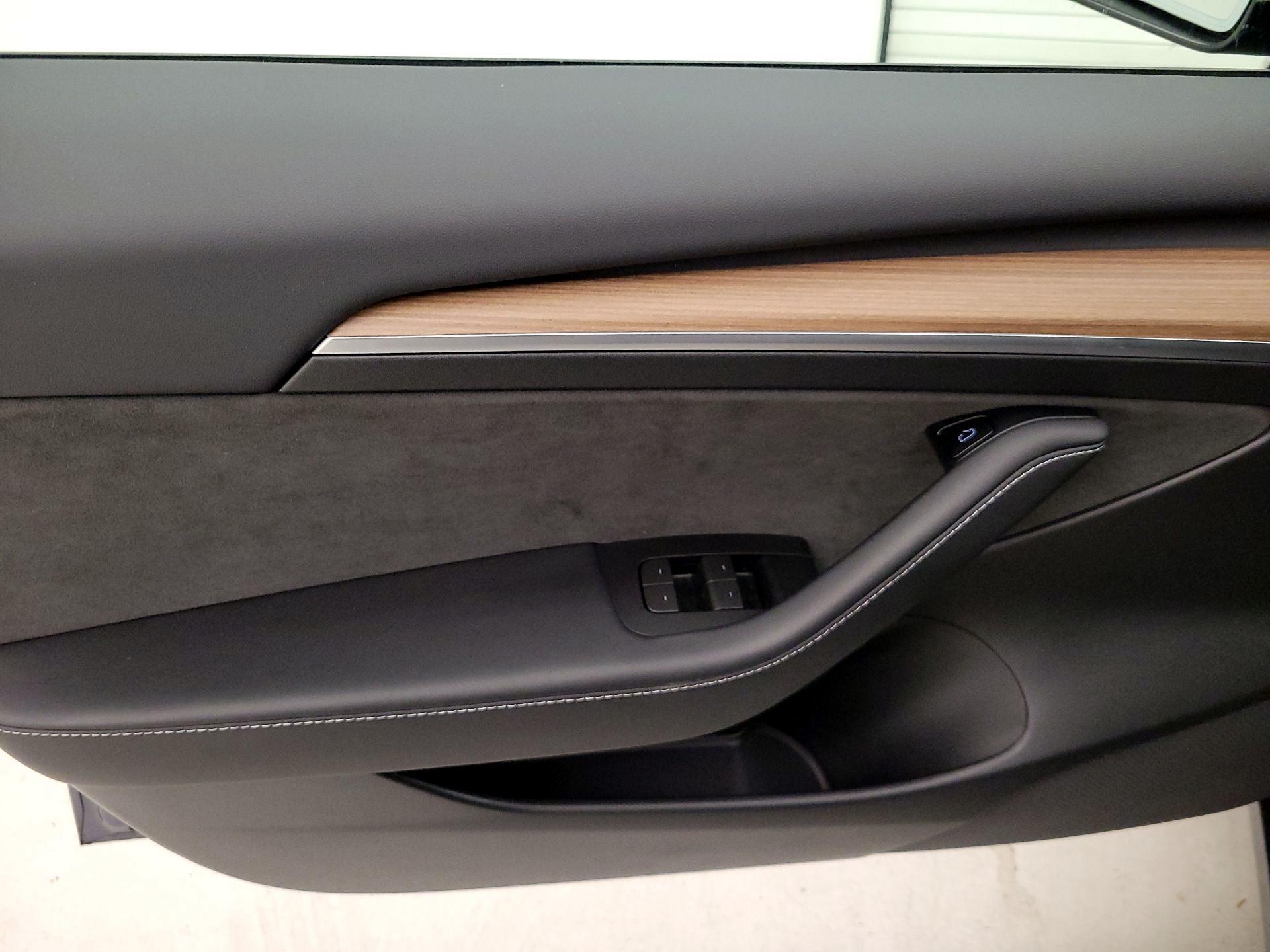 Thumbnail: 2023 Tesla Model 3 - 12