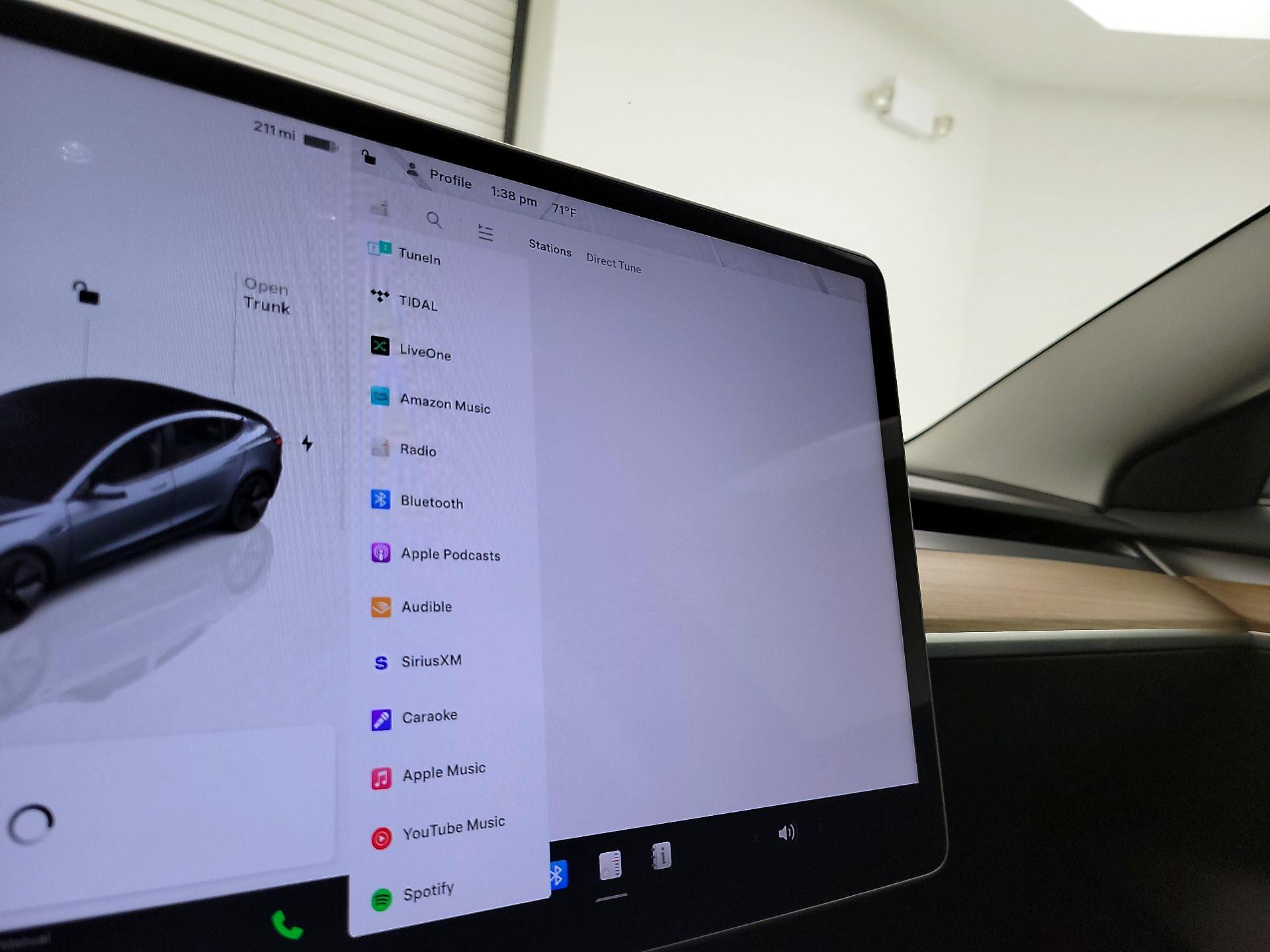 Thumbnail: 2023 Tesla Model 3 - 15