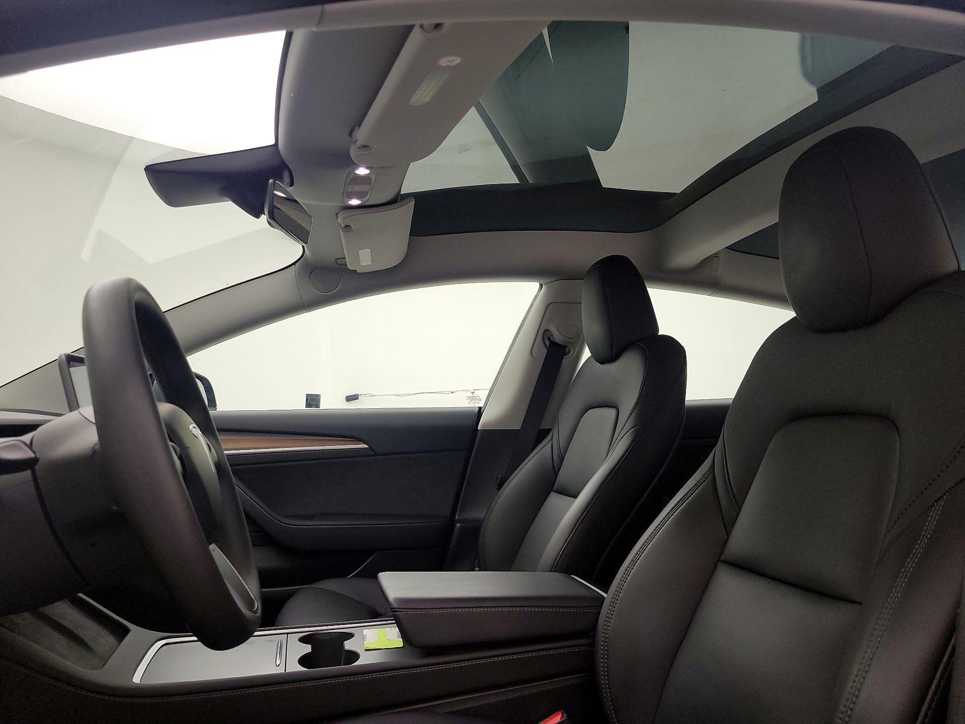 Thumbnail: 2023 Tesla Model 3 - 18