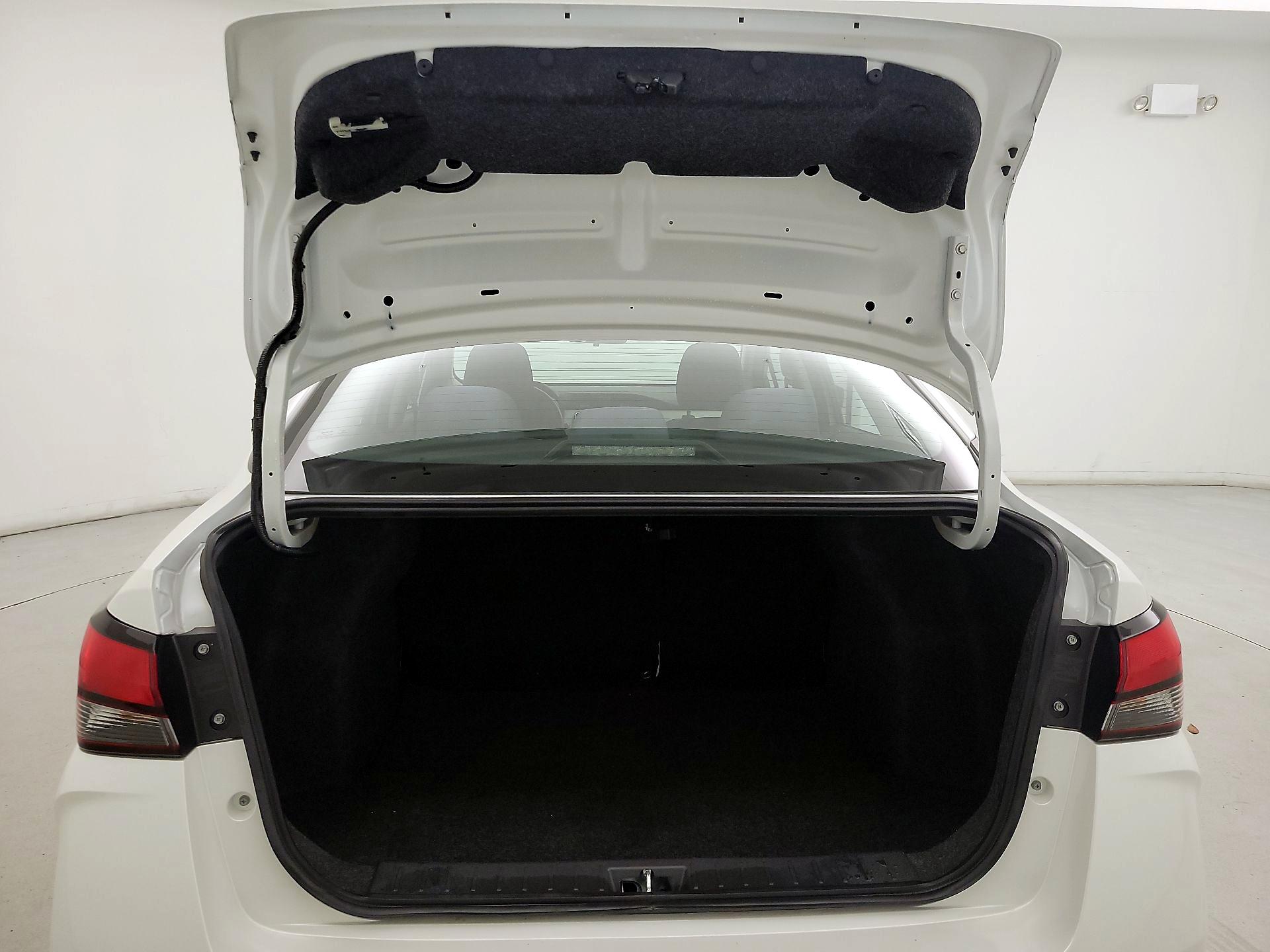 Thumbnail: 2020 Nissan Versa - 20