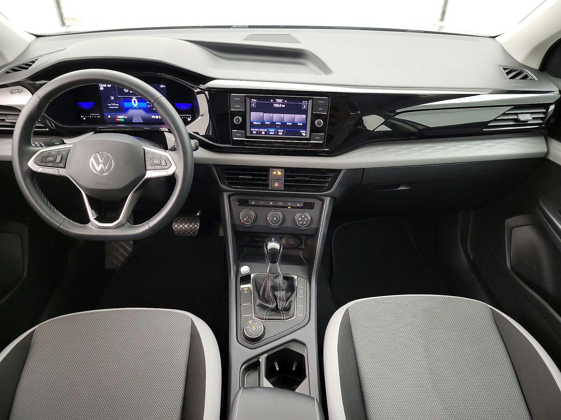 Thumbnail: 2022 Volkswagen Taos - 9