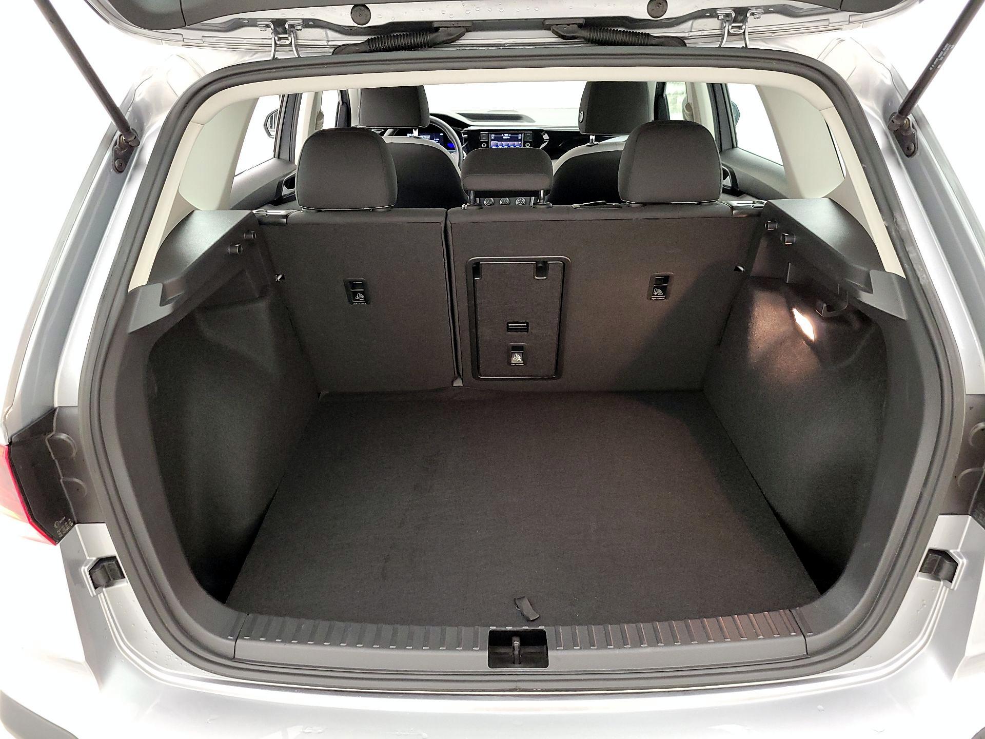 Thumbnail: 2022 Volkswagen Taos - 19