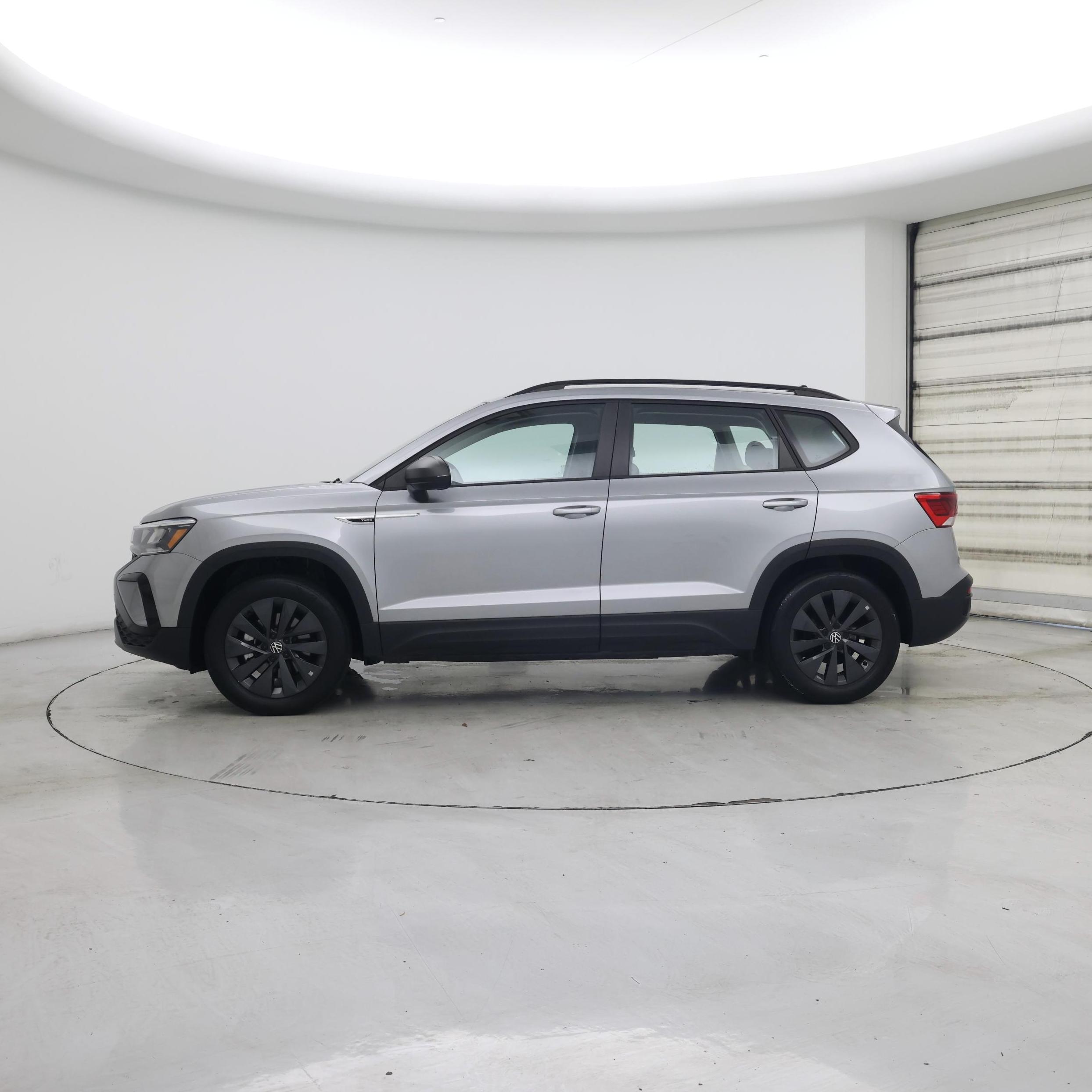 Thumbnail: 2022 Volkswagen Taos - 3