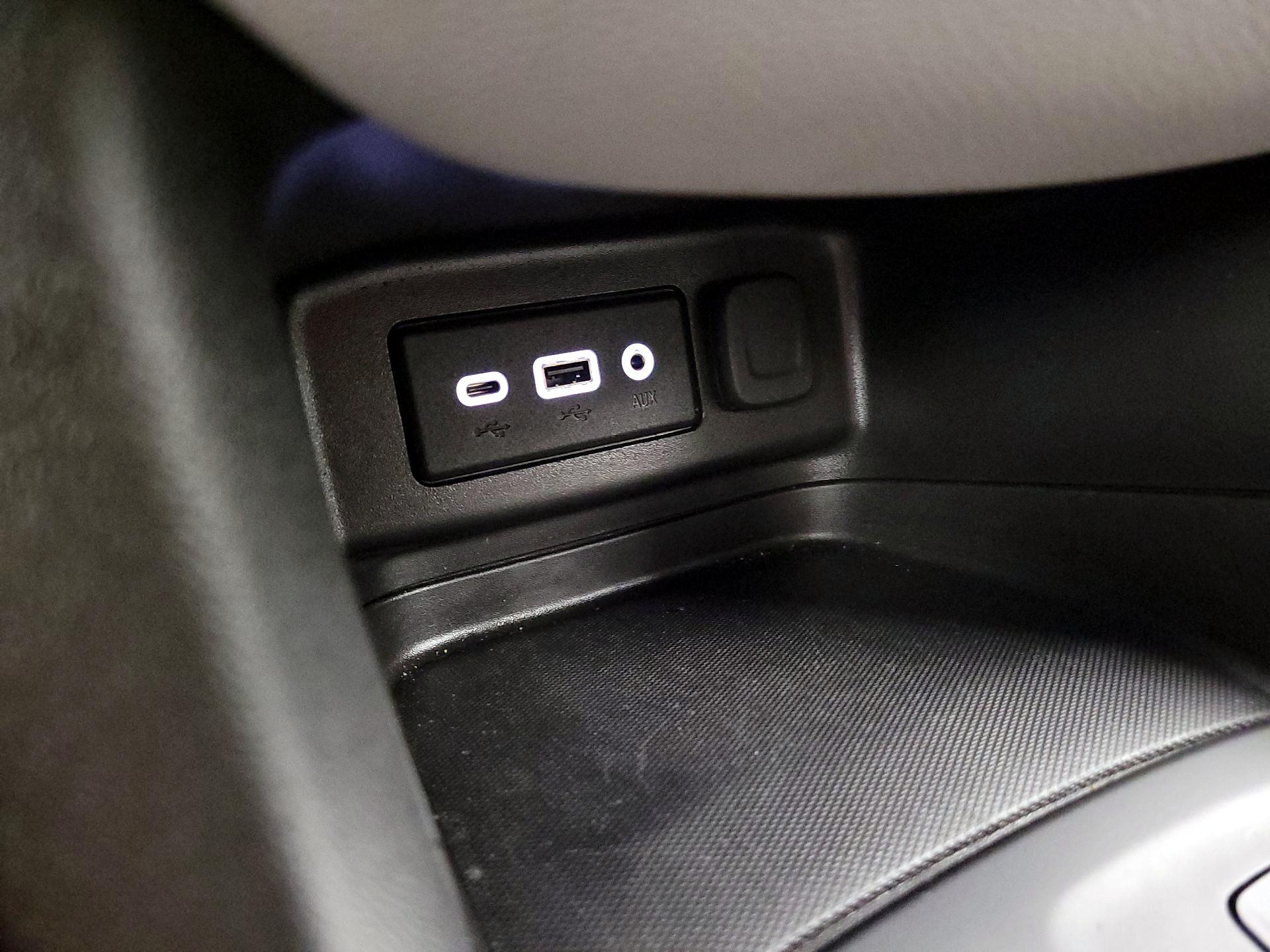 Thumbnail: 2023 Chevrolet Equinox - 18