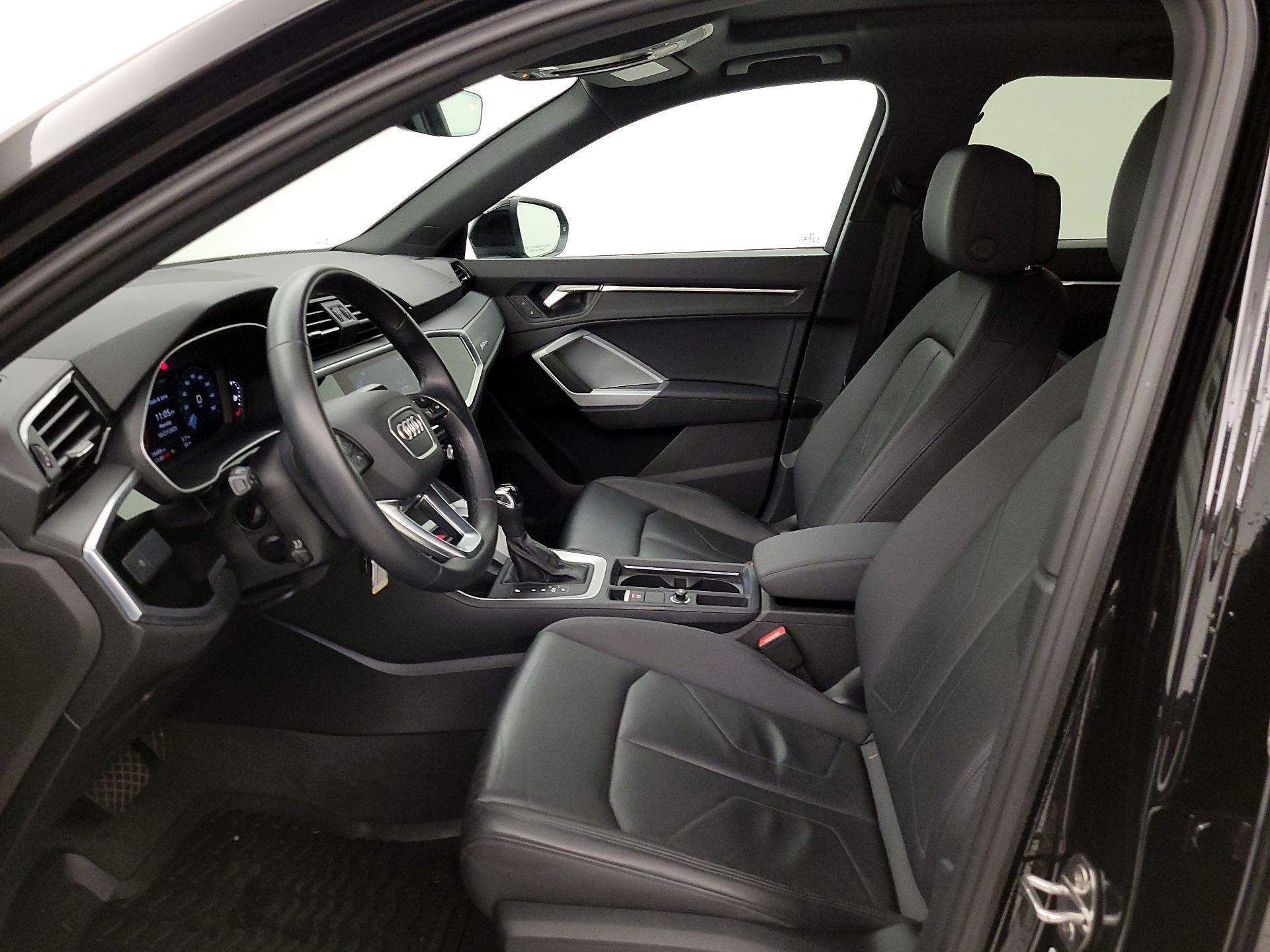 Thumbnail: 2022 Audi Q3 - 11