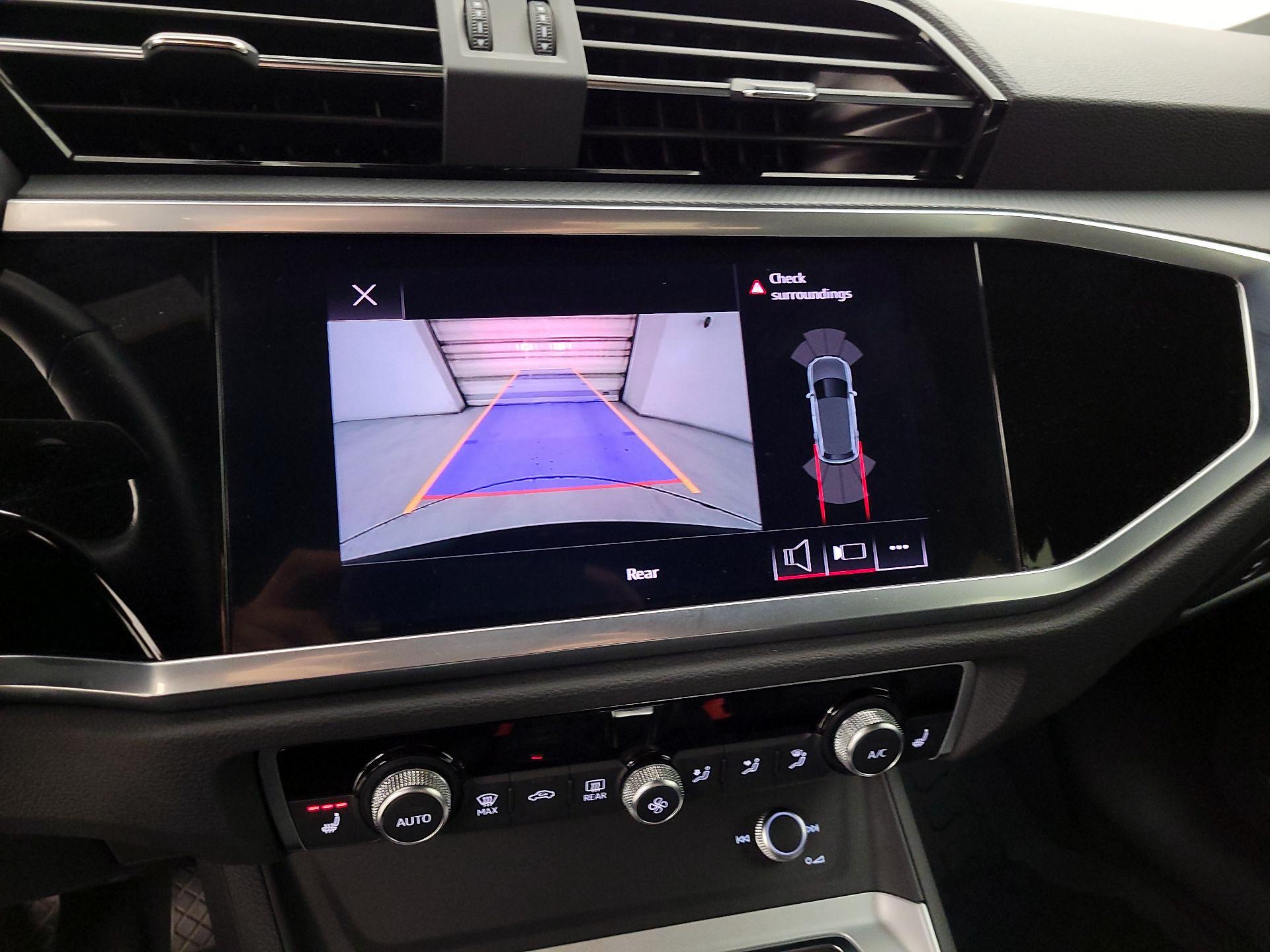 Thumbnail: 2022 Audi Q3 - 14