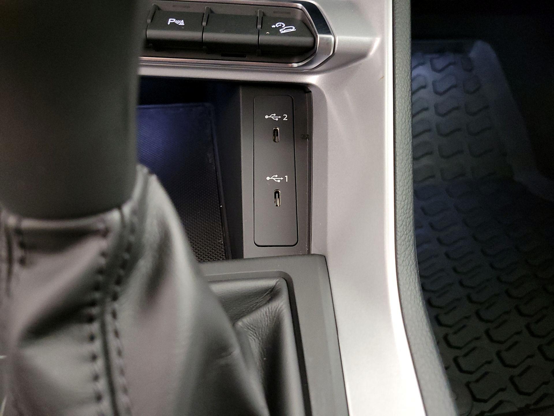 Thumbnail: 2022 Audi Q3 - 18