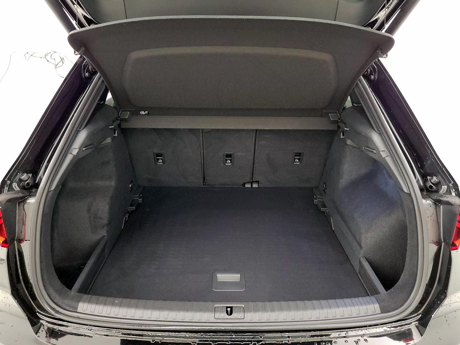 Thumbnail: 2022 Audi Q3 - 20