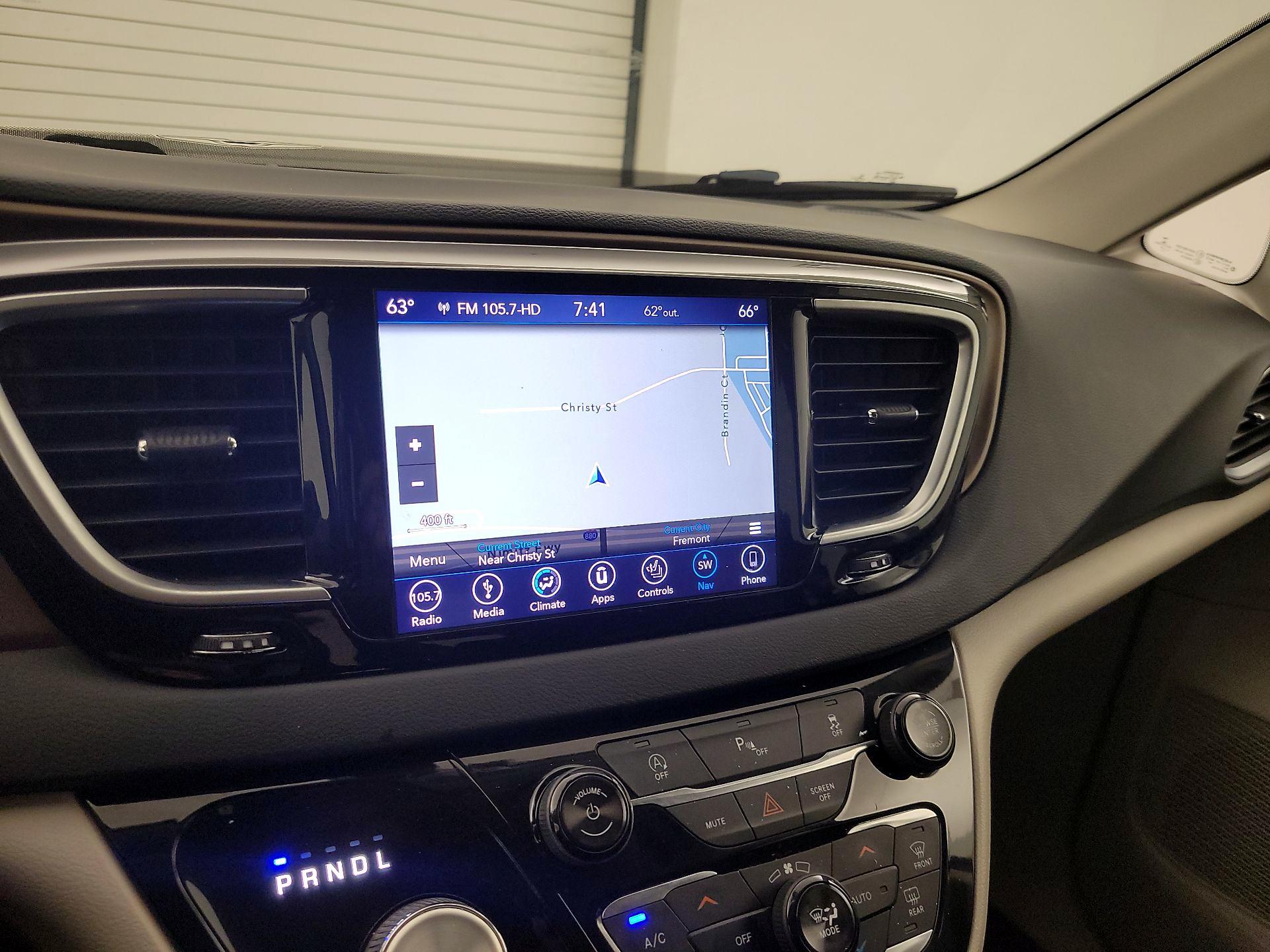 Thumbnail: 2018 Chrysler Pacifica - 14