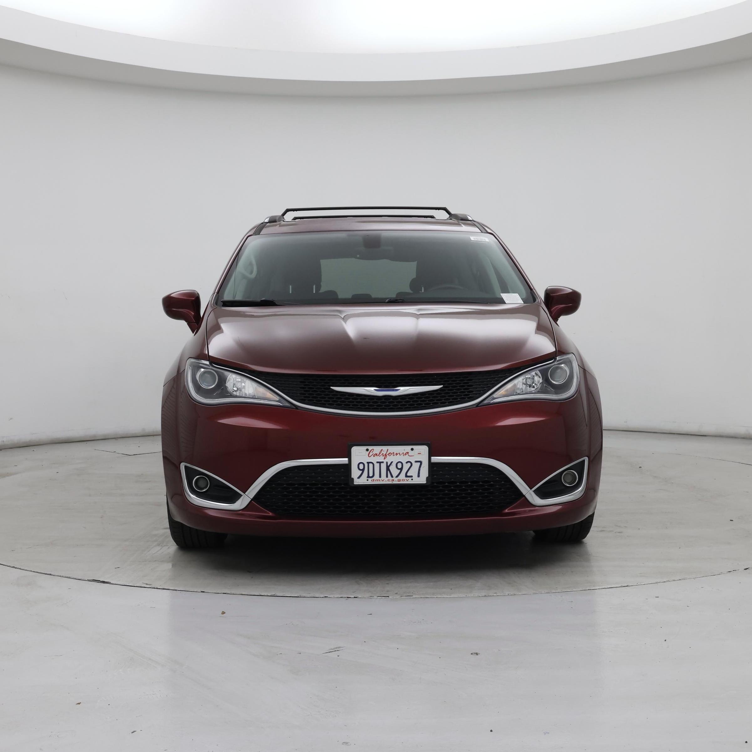 Thumbnail: 2018 Chrysler Pacifica - 5