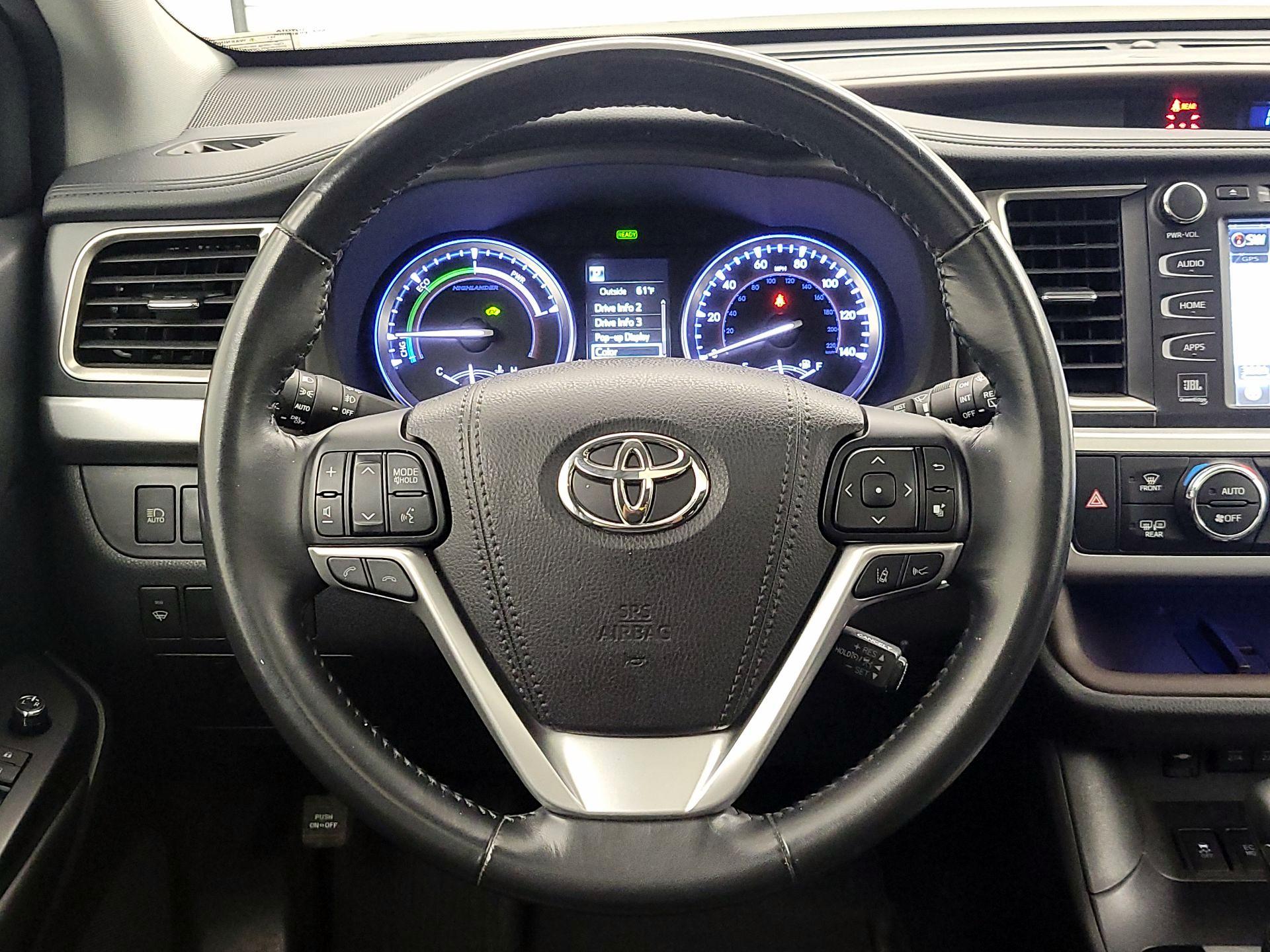 Thumbnail: 2017 Toyota Highlander - 10